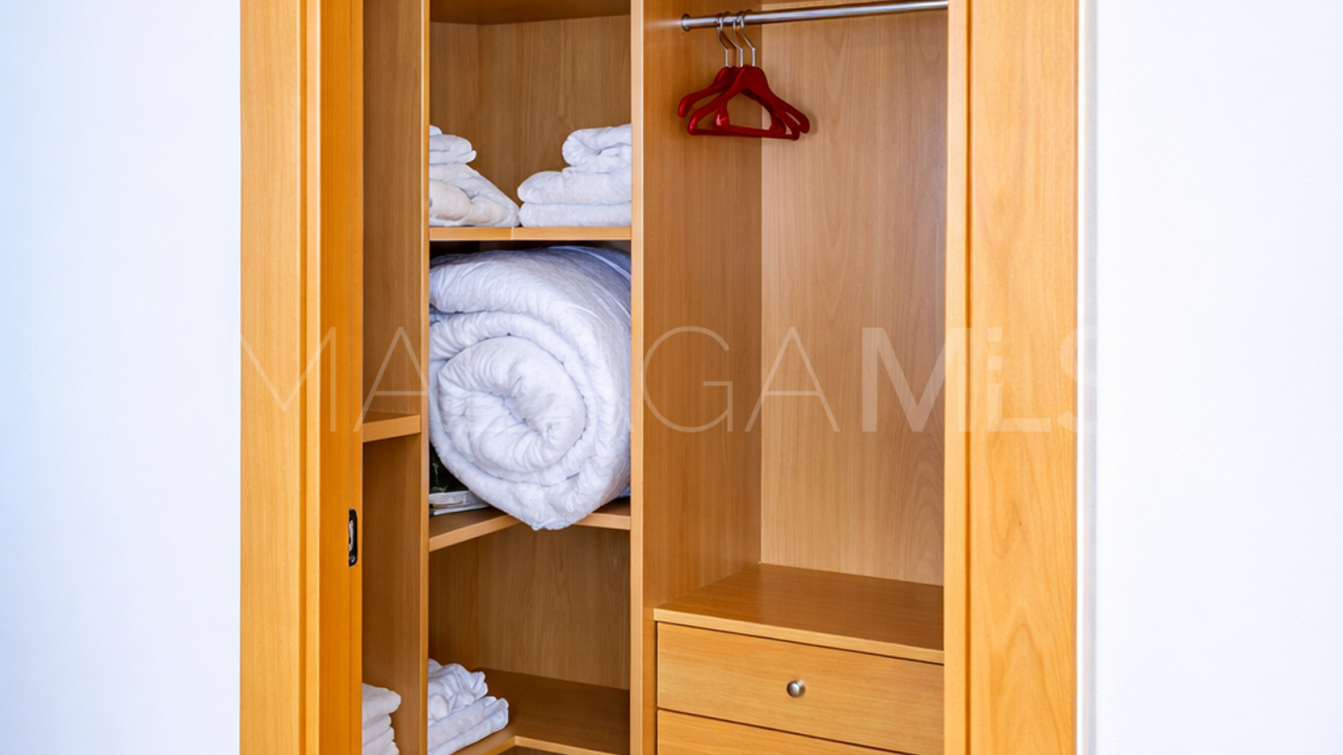 Apartamento a la venta in Casares Playa