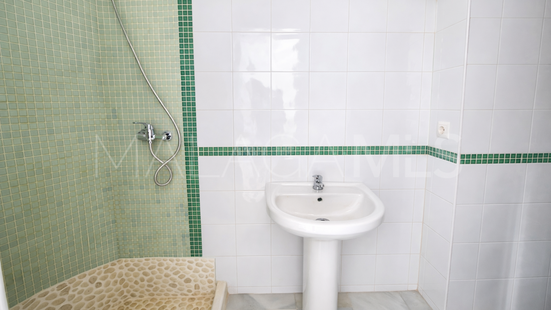 Duplex rez de chaussée for sale in La Duquesa