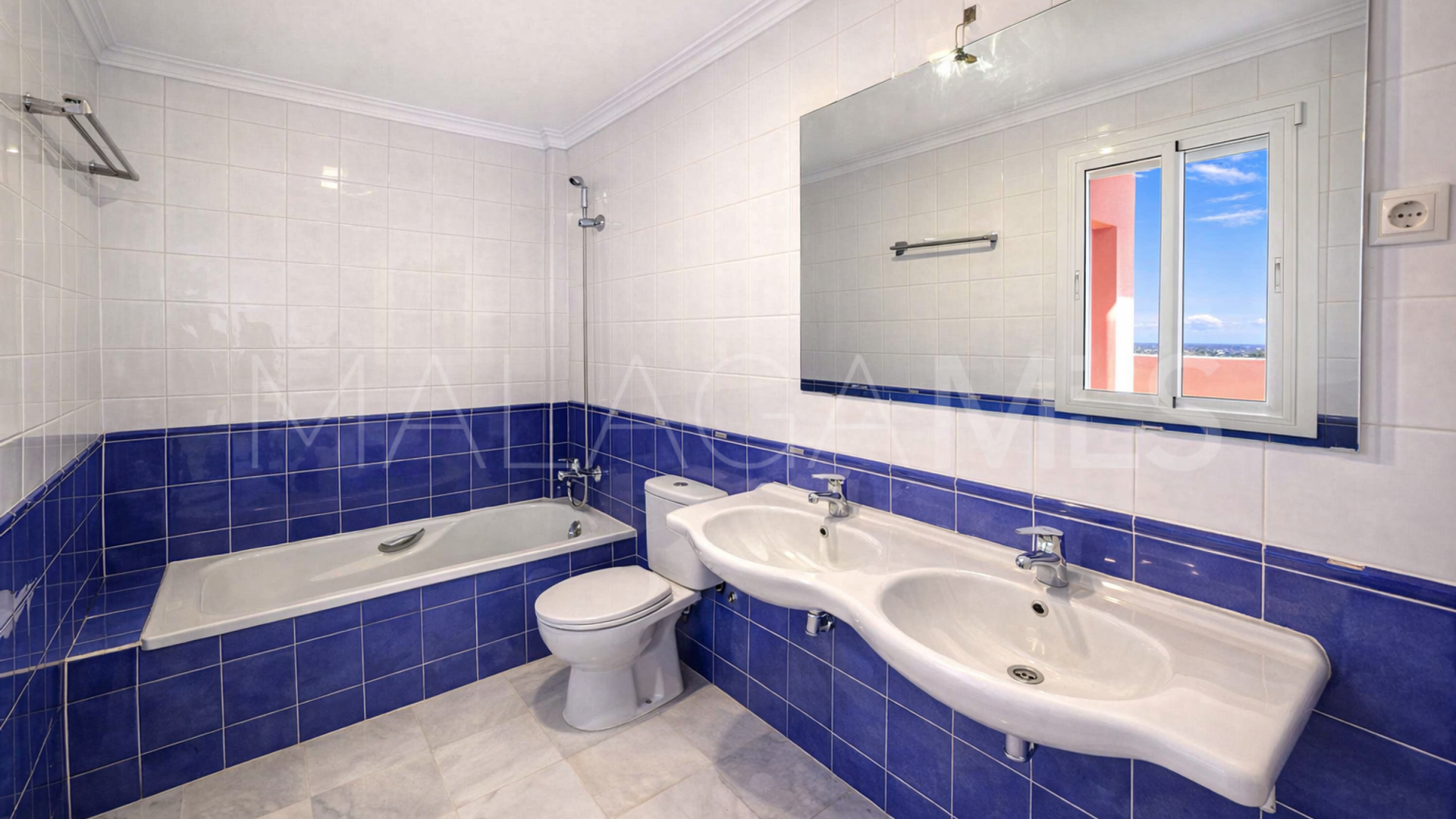 Duplex rez de chaussée for sale in La Duquesa