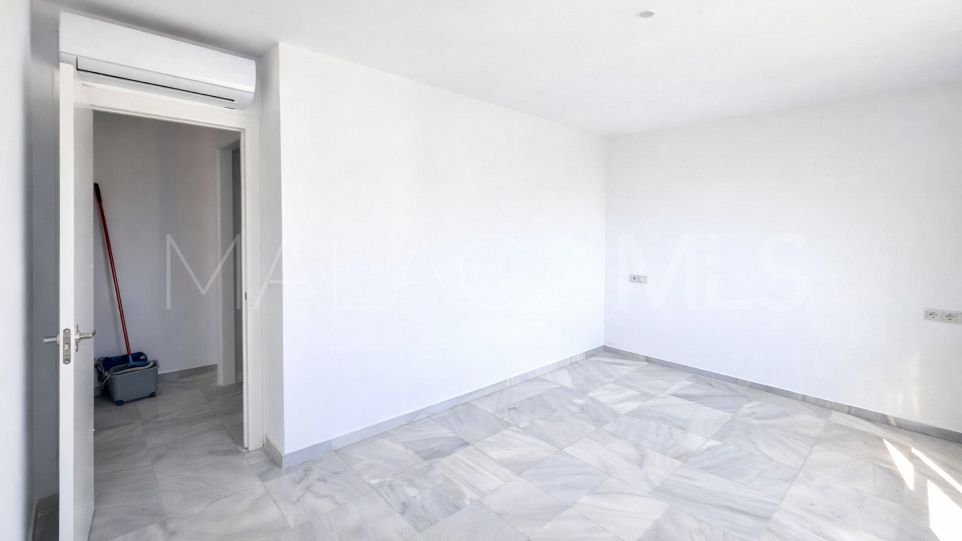 Duplex rez de chaussée for sale in La Duquesa