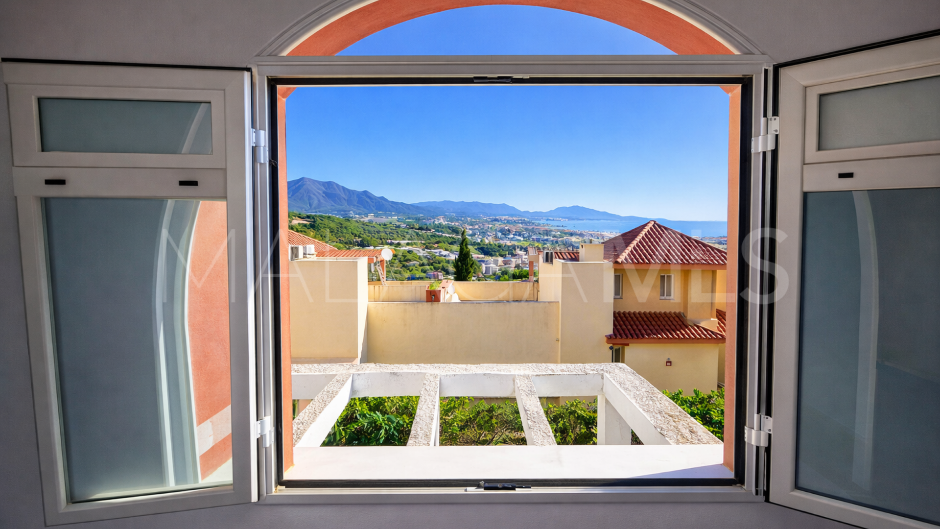 Duplex rez de chaussée for sale in La Duquesa