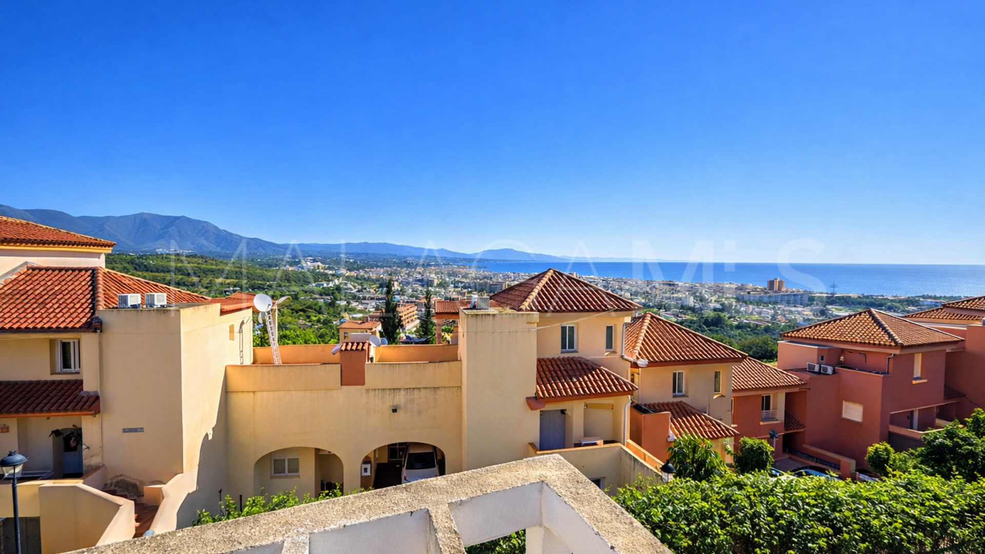 Duplex rez de chaussée for sale in La Duquesa