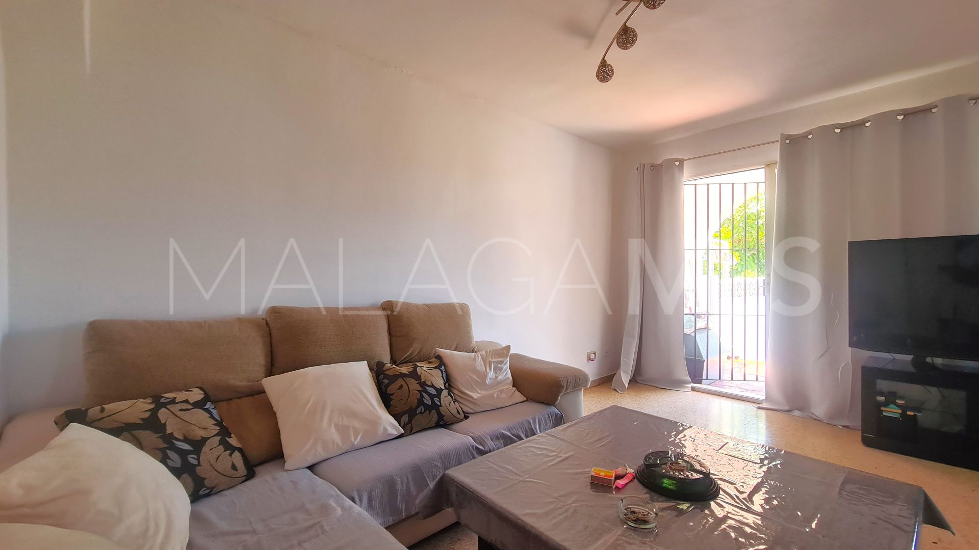 Doppelhaushälfte for sale in Estepona Ost