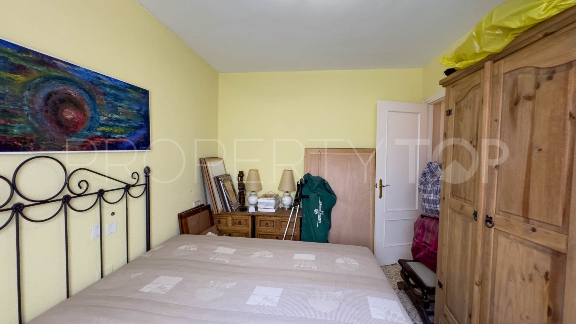 Apartamento con 3 dormitorios a la venta en Sabinillas
