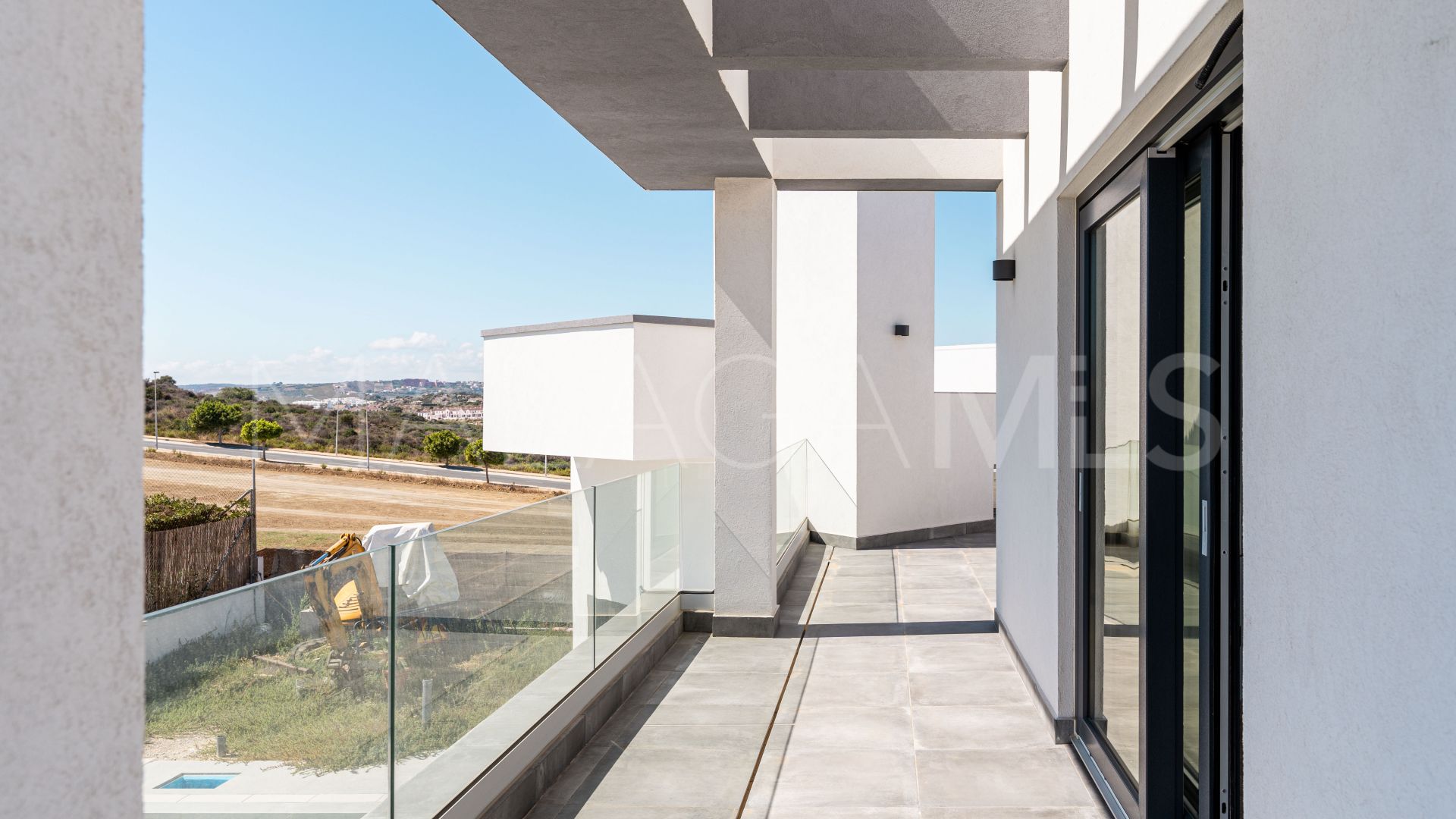 Villa for sale in Estepona