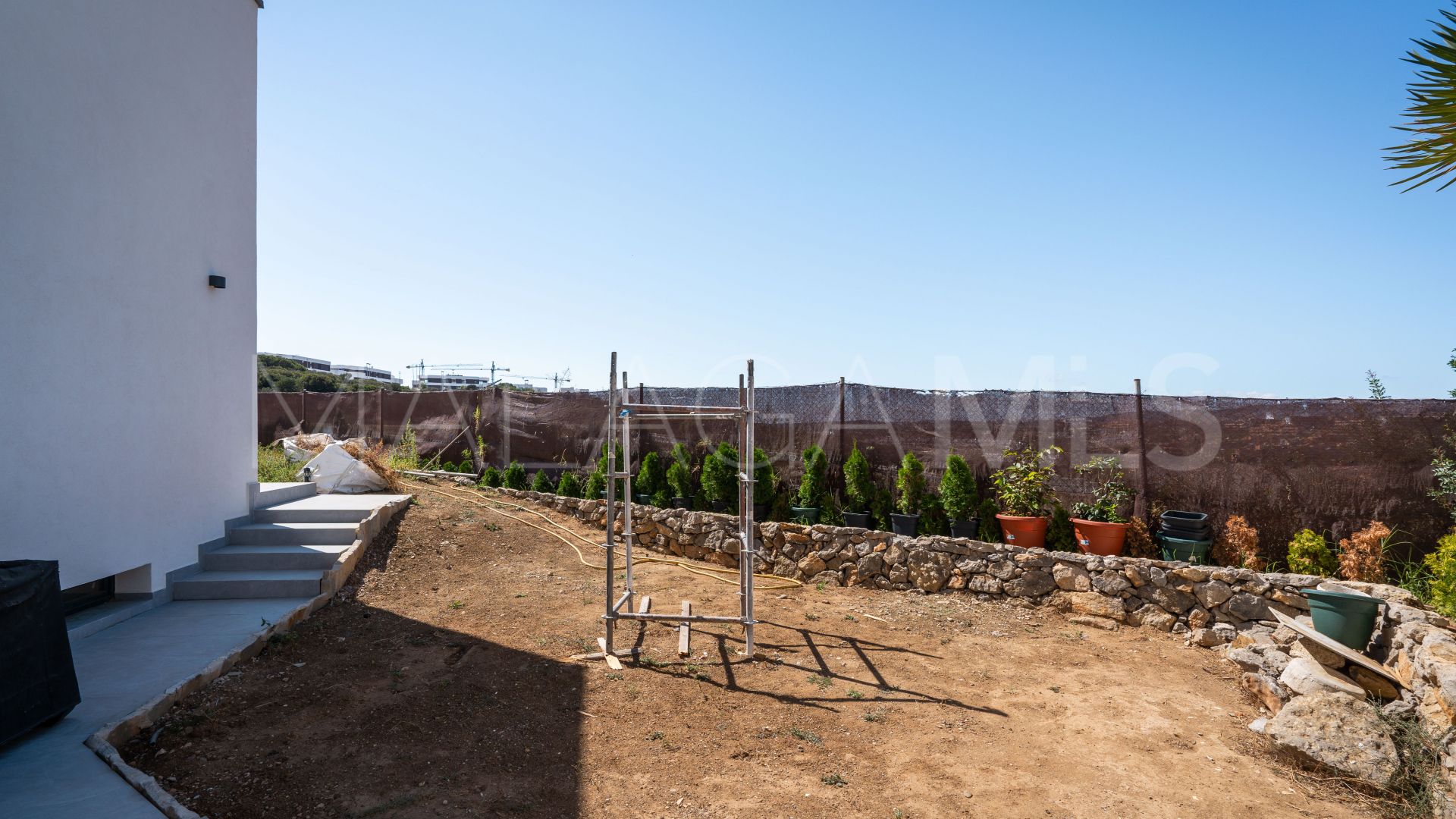 Villa for sale in Estepona