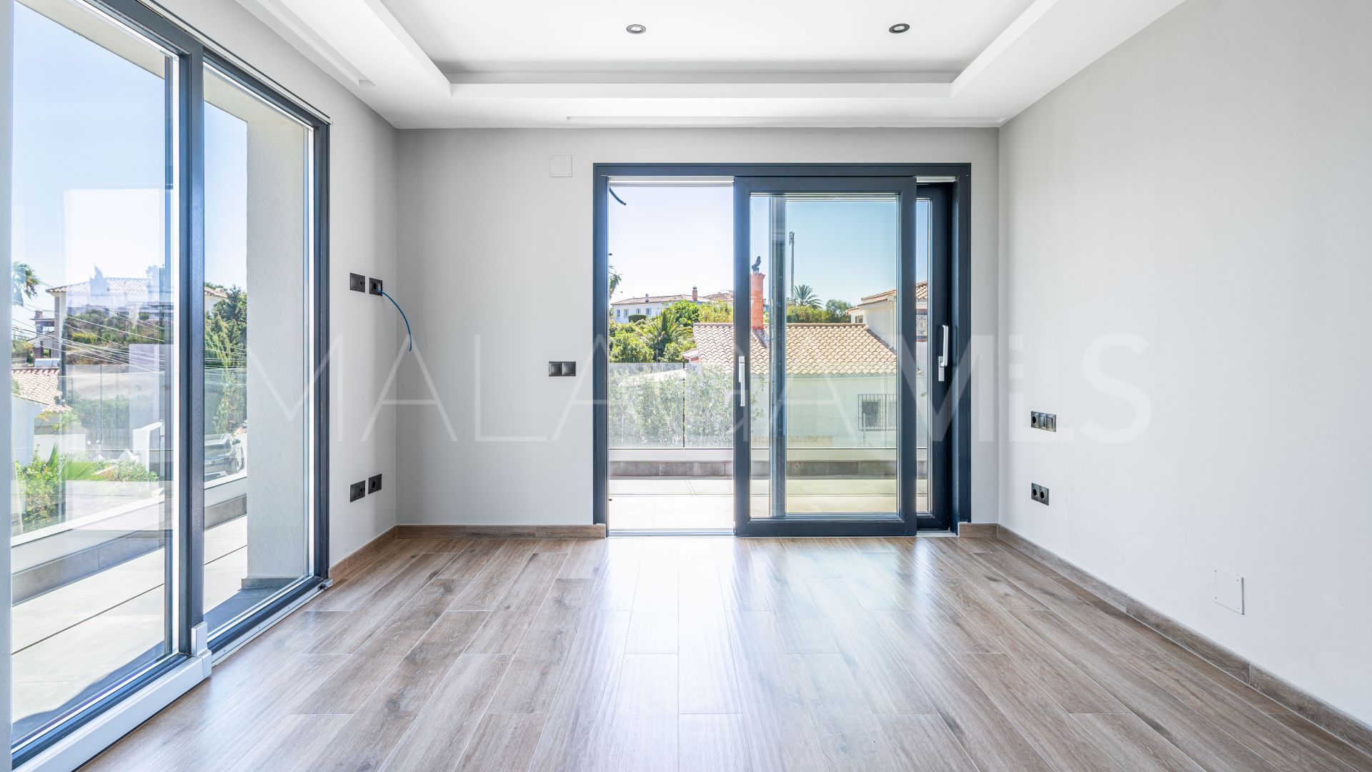 Villa for sale in Estepona