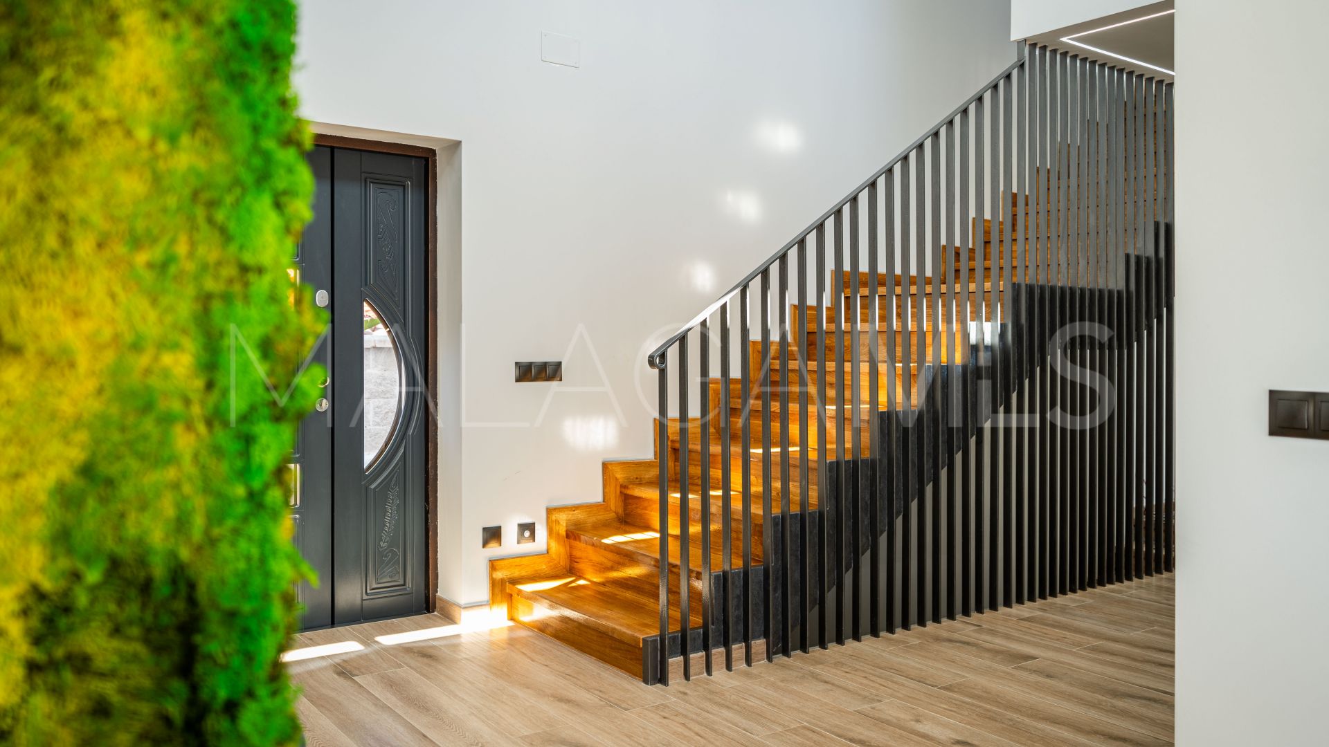 Villa for sale in Estepona