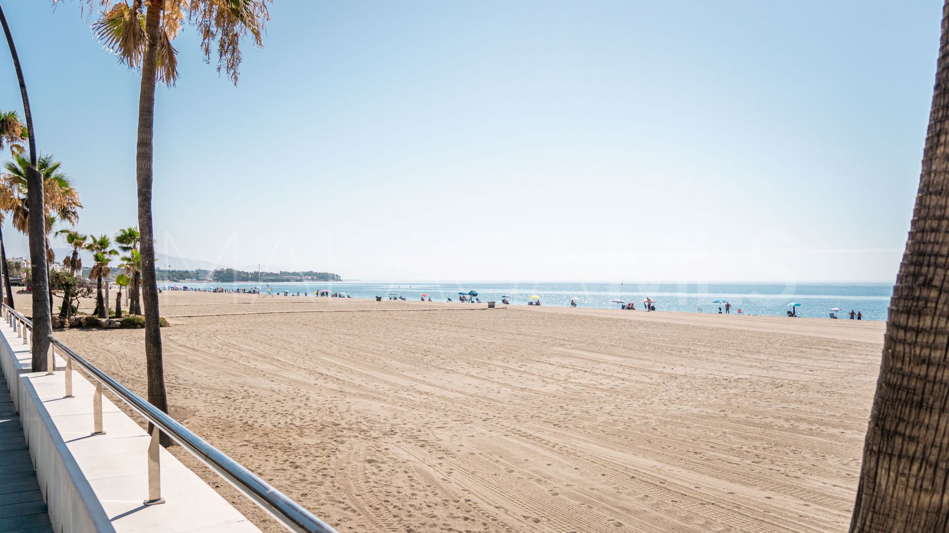 Villa for sale in Estepona