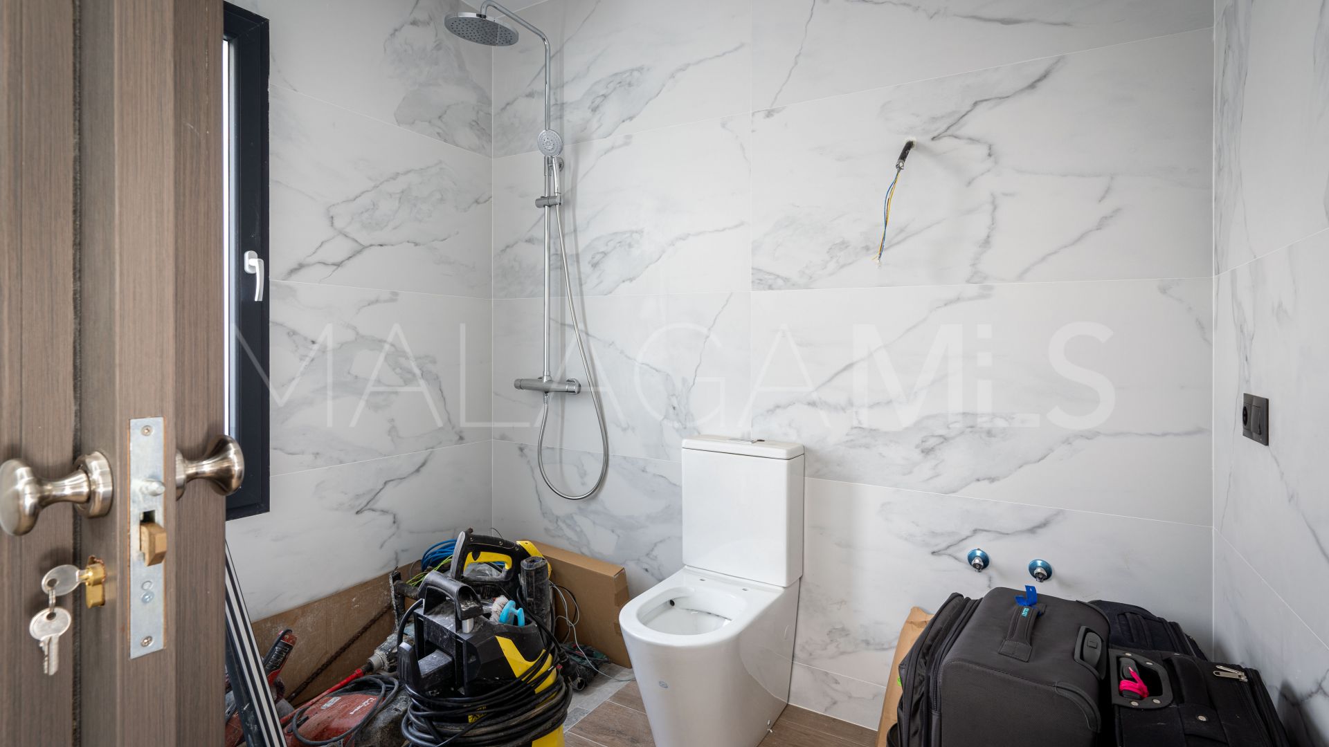 Villa for sale in Estepona