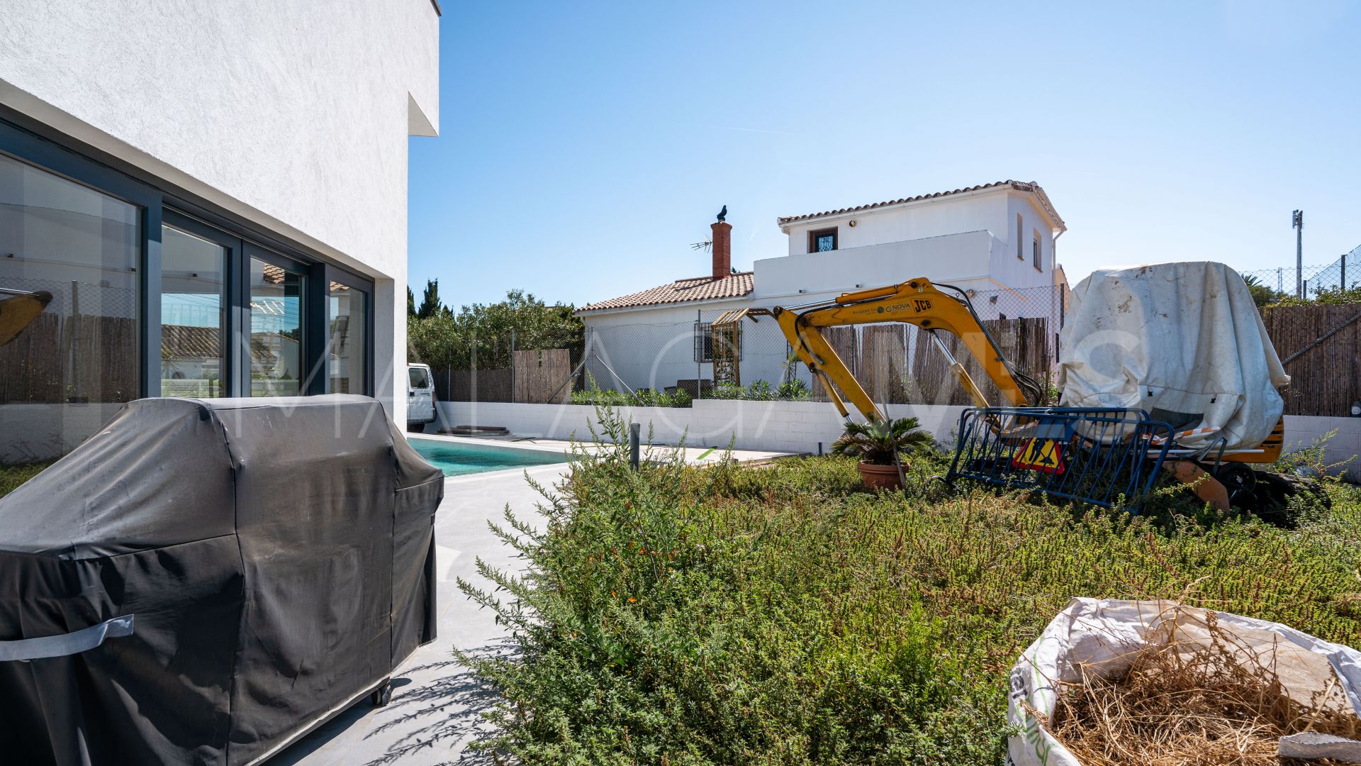 Villa for sale in Estepona