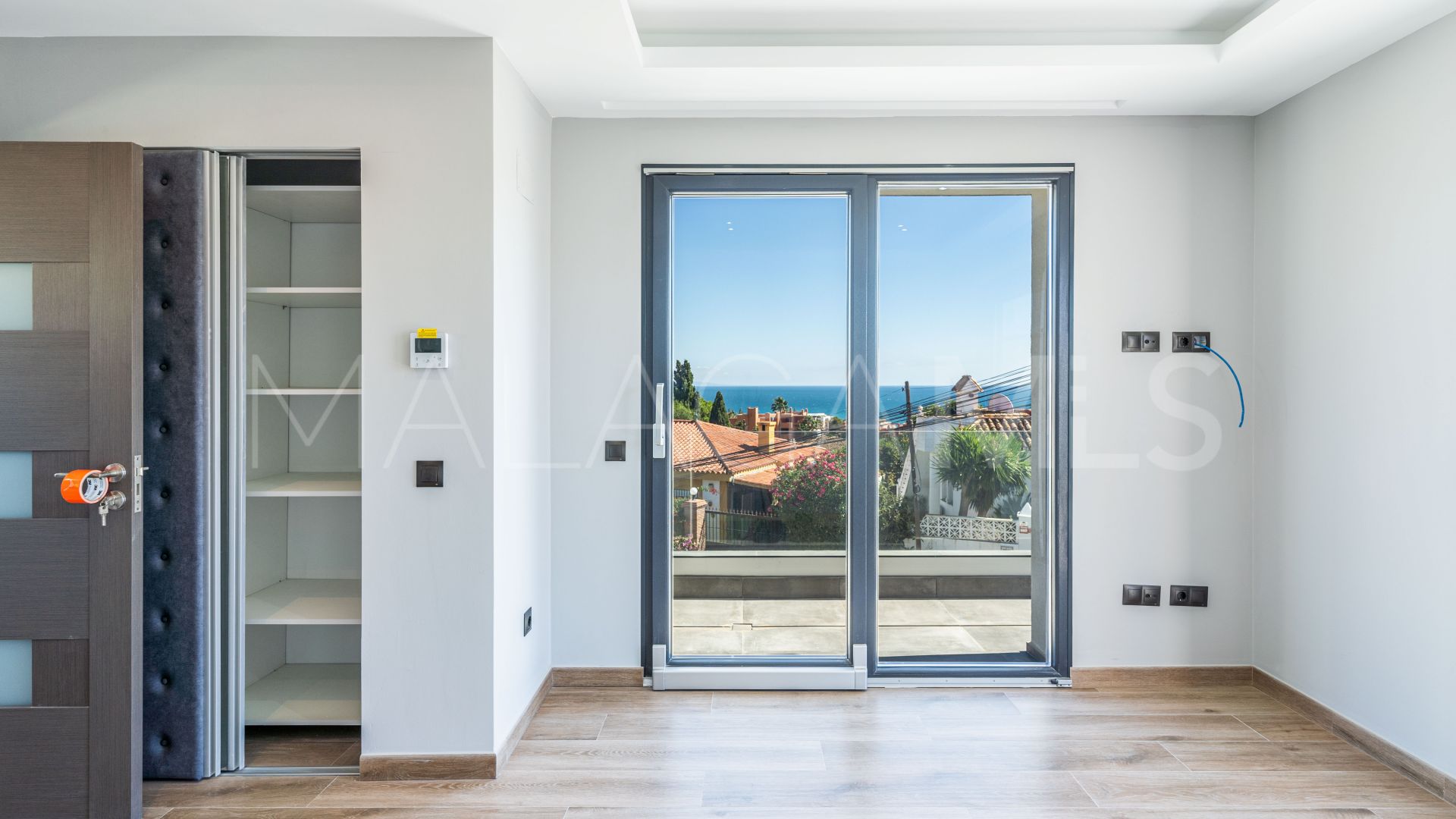 Villa for sale in Estepona