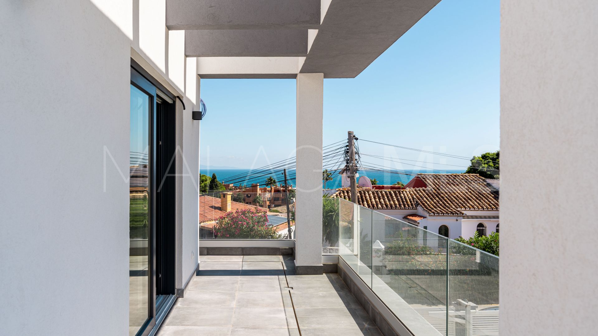 Villa for sale in Estepona