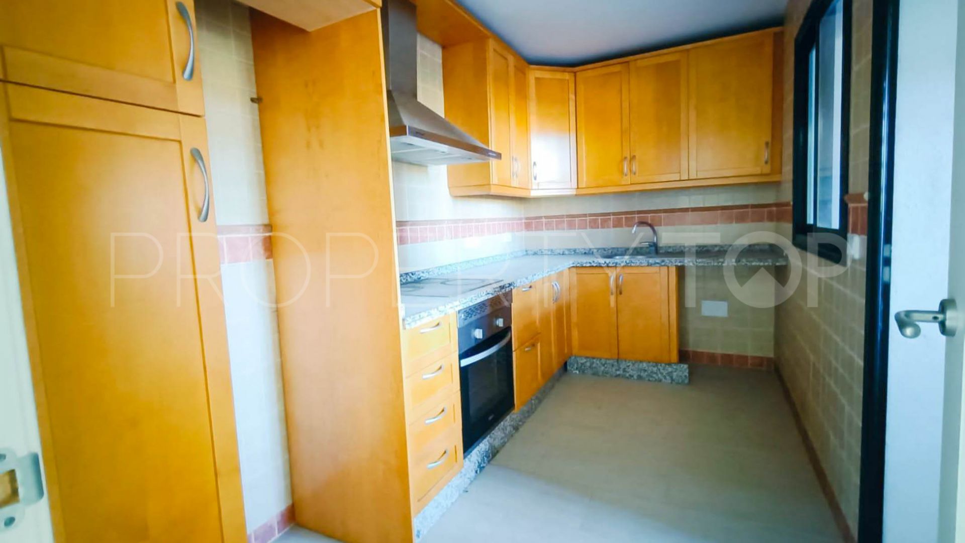 For sale La Duquesa penthouse with 2 bedrooms