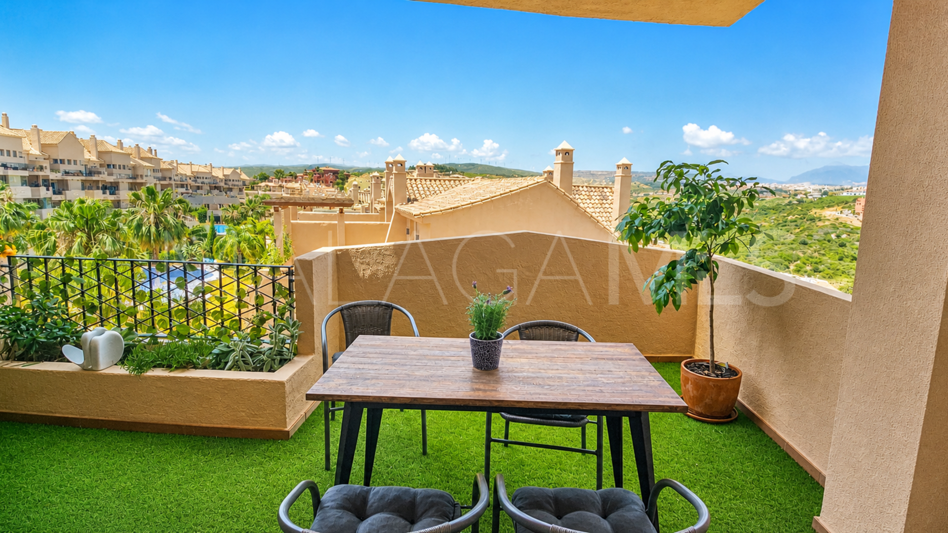 For sale apartment in La Duquesa with 2 bedrooms