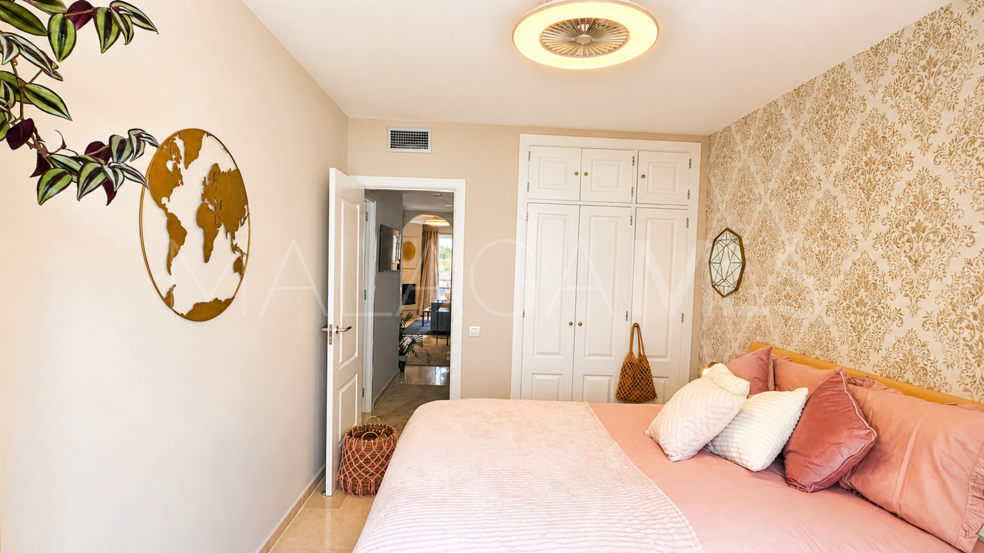 For sale apartment in La Duquesa with 2 bedrooms