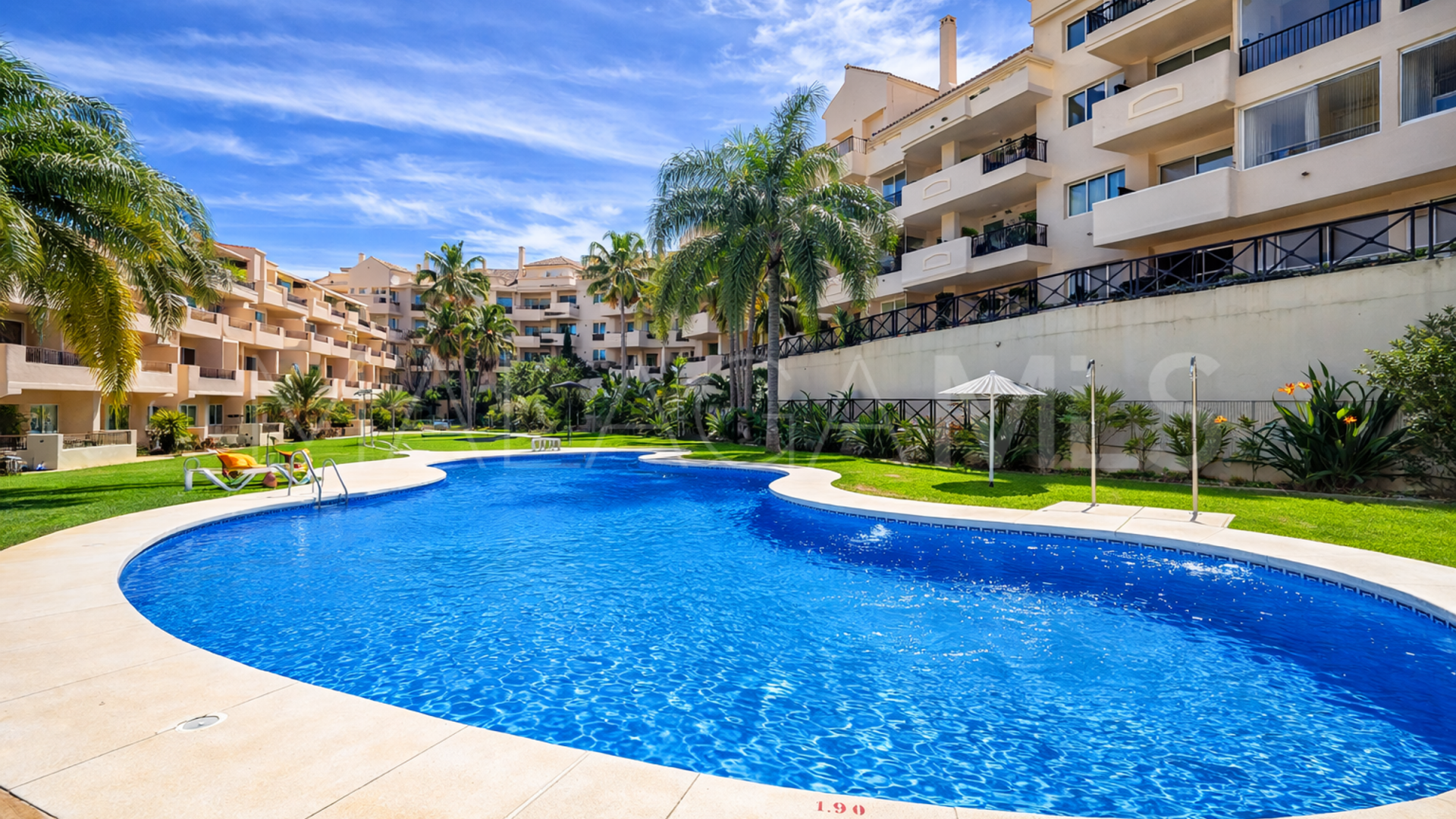 For sale apartment in La Duquesa with 2 bedrooms