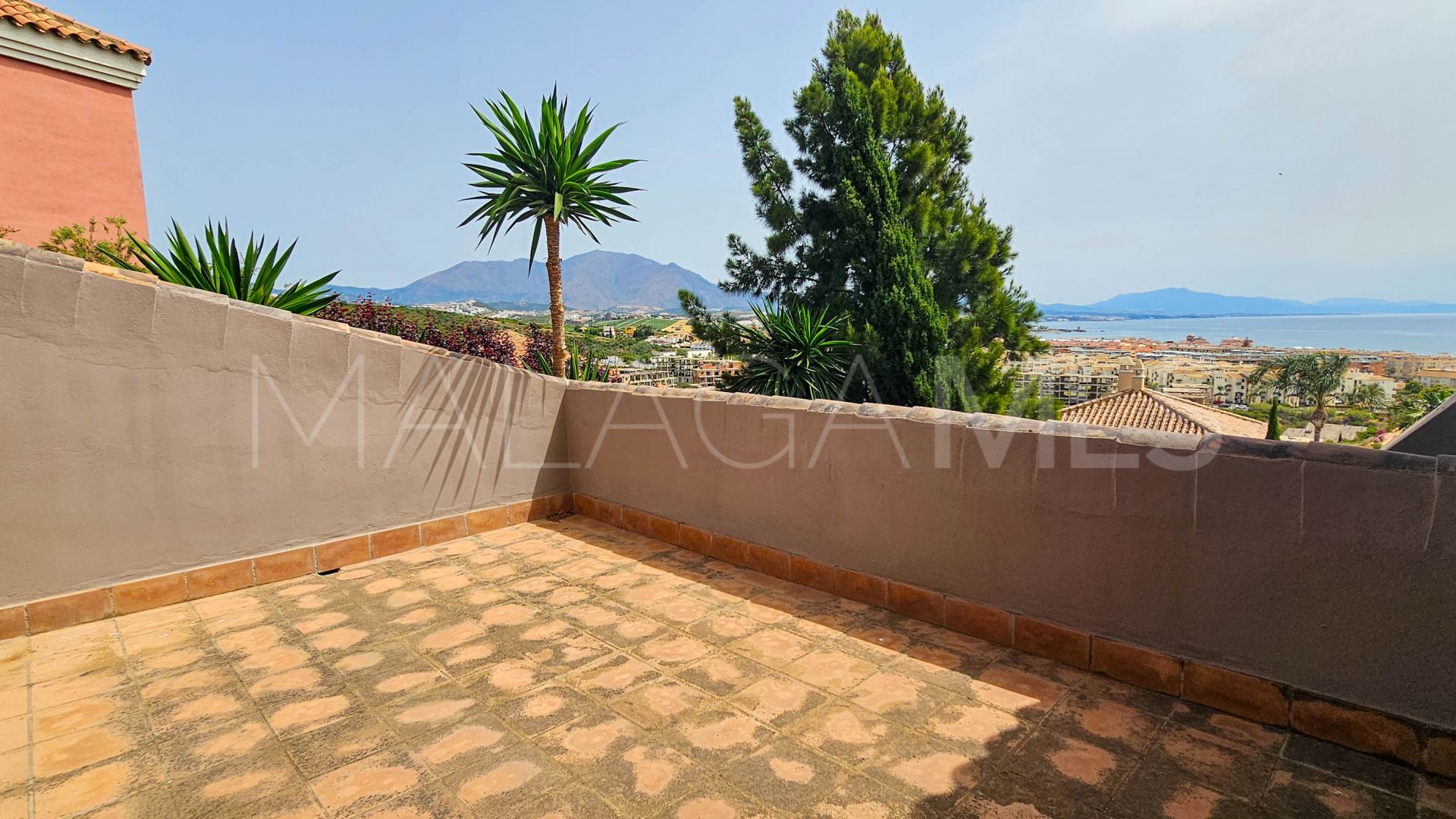 Villa for sale in La Duquesa