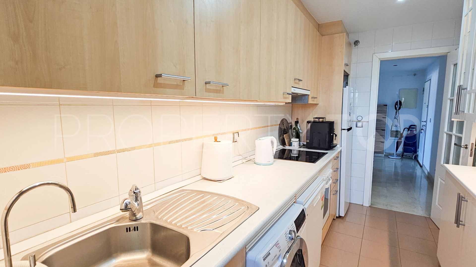 Apartamento en venta en Sabinillas con 2 dormitorios