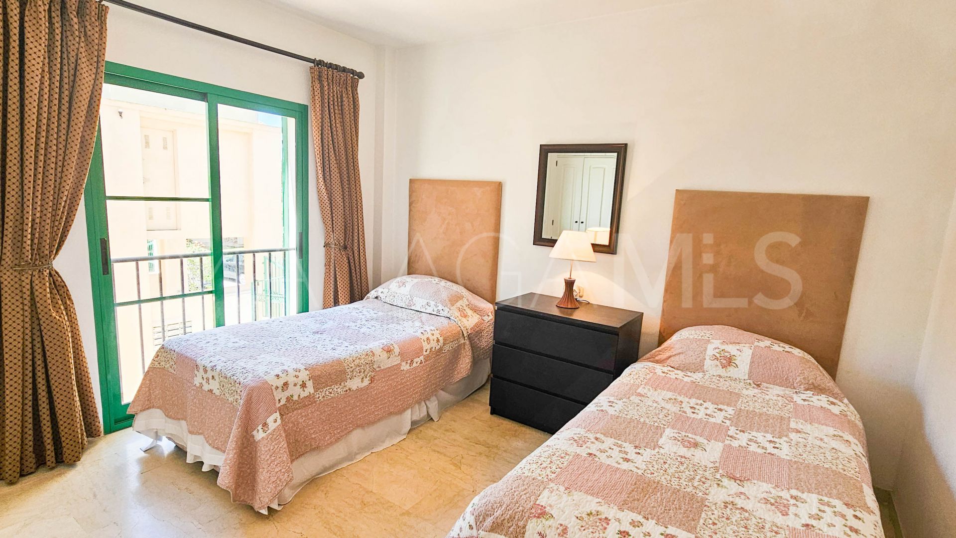 Se vende duplex planta baja with 3 bedrooms in Bahia de Casares