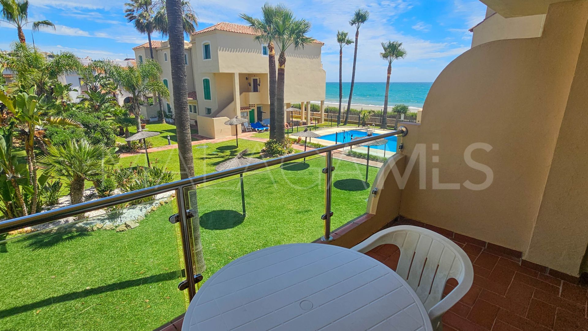 Se vende duplex planta baja with 3 bedrooms in Bahia de Casares