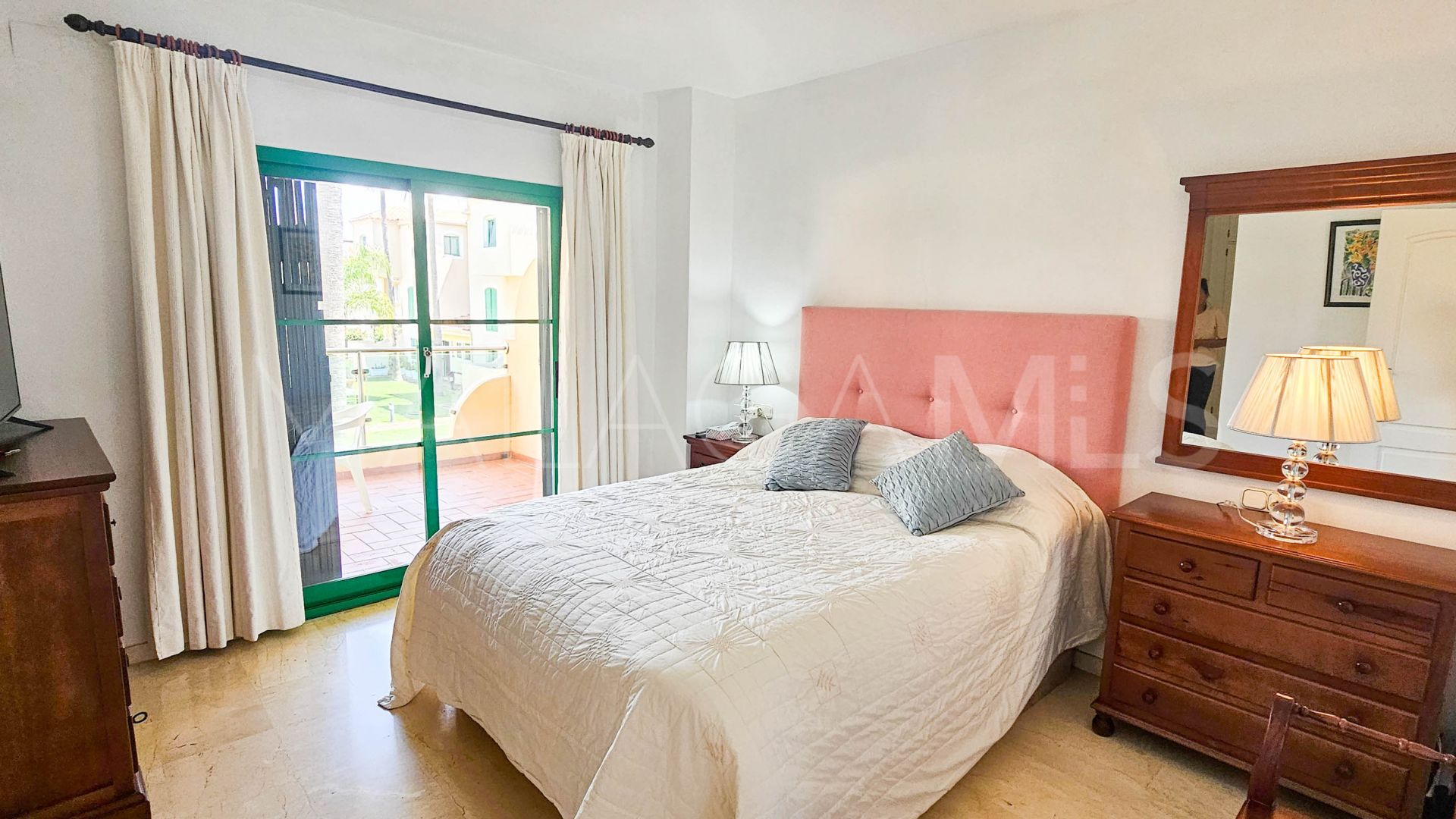 Se vende duplex planta baja with 3 bedrooms in Bahia de Casares