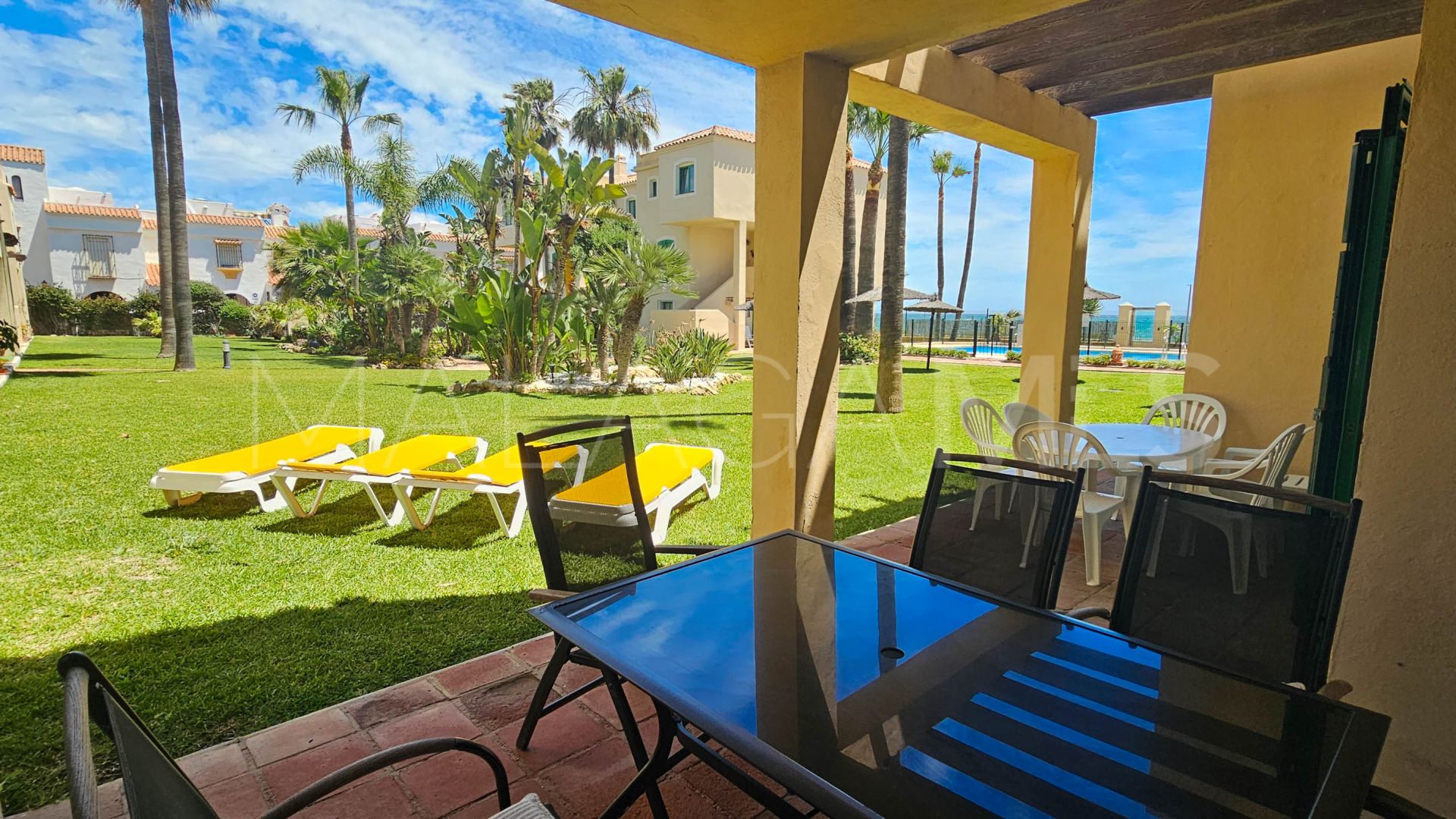 Se vende duplex planta baja with 3 bedrooms in Bahia de Casares