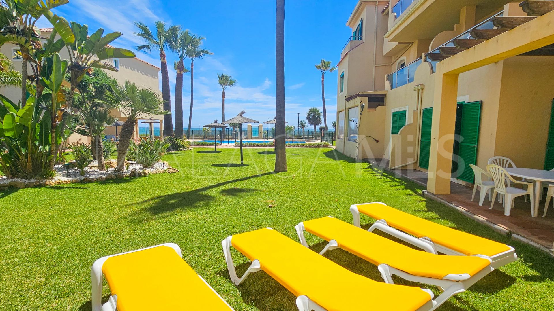 Se vende duplex planta baja with 3 bedrooms in Bahia de Casares