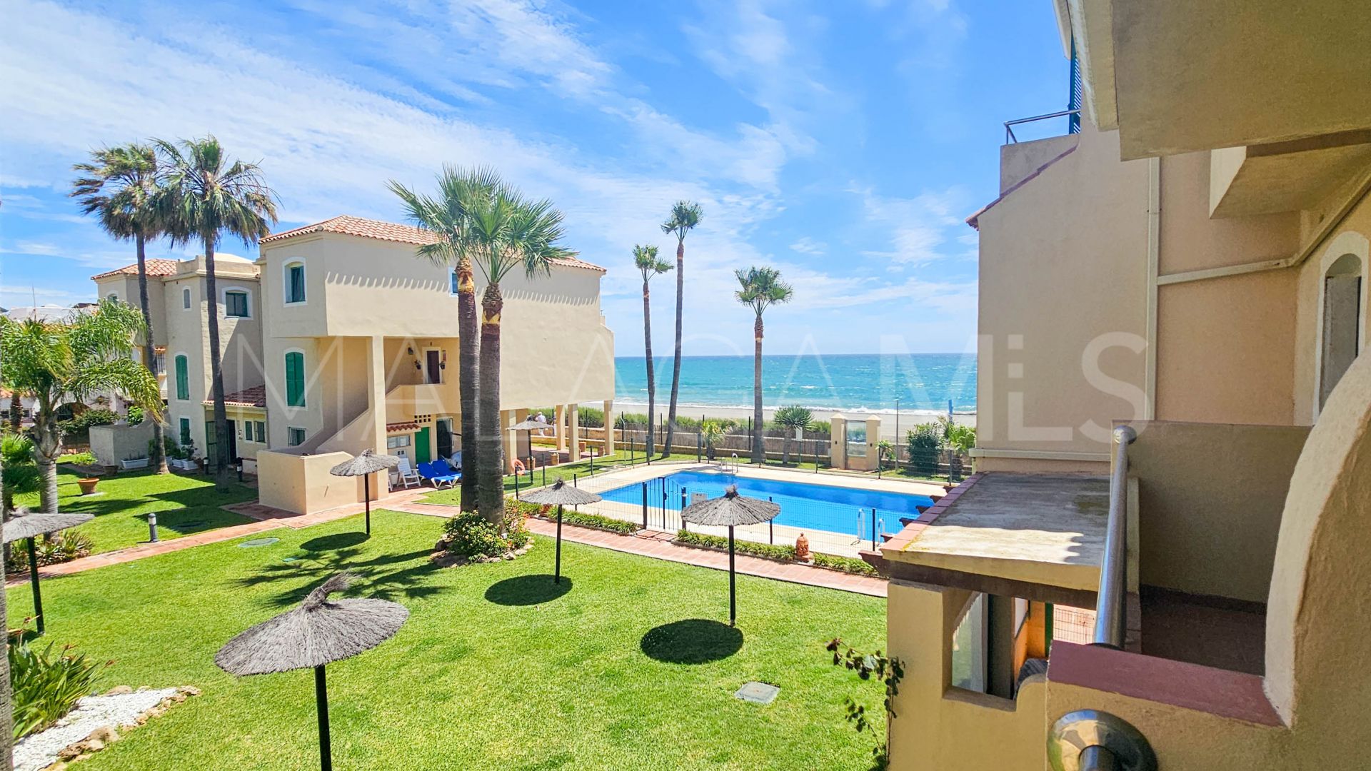 Se vende duplex planta baja with 3 bedrooms in Bahia de Casares