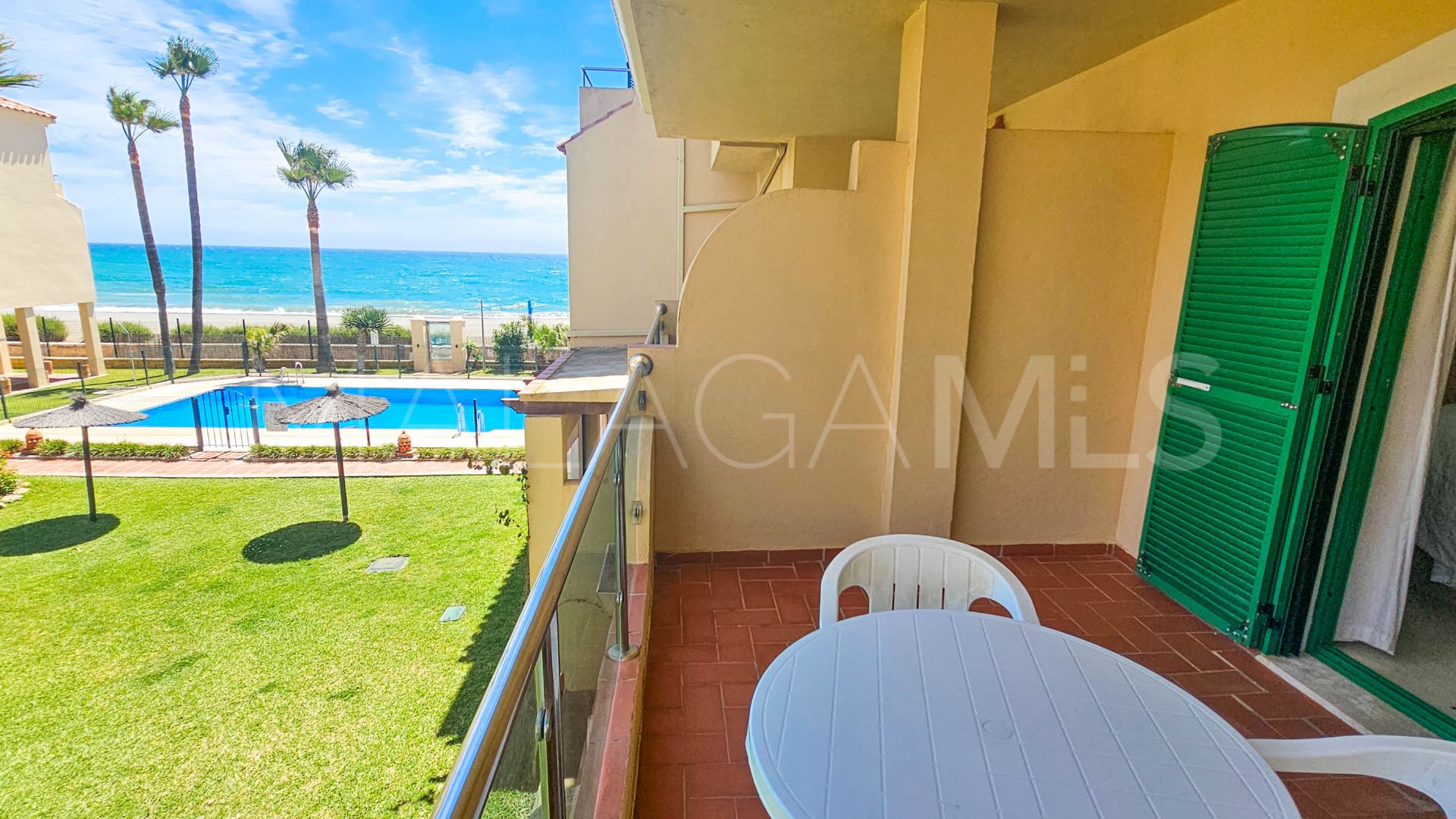 Se vende duplex planta baja with 3 bedrooms in Bahia de Casares