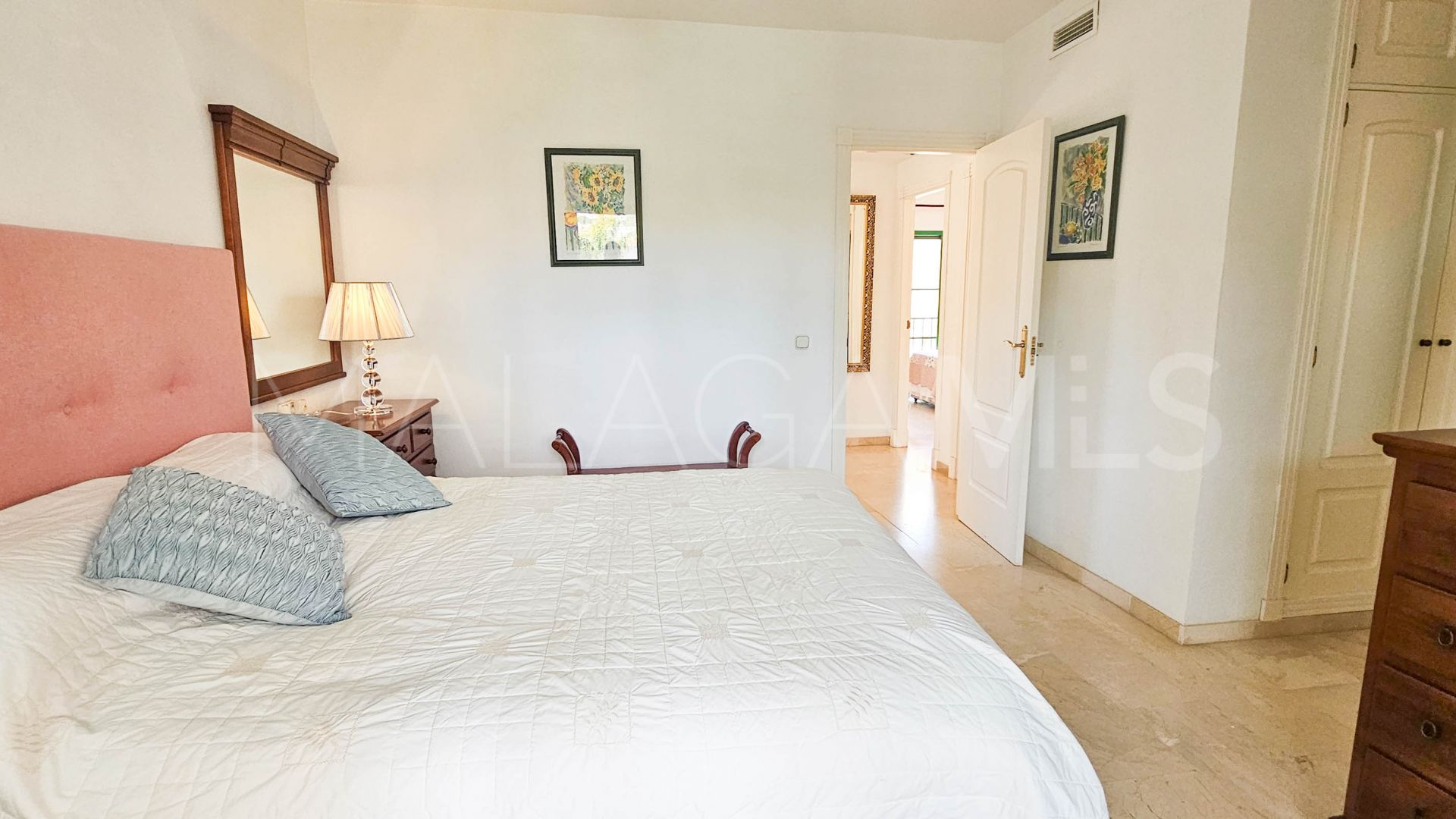 Se vende duplex planta baja with 3 bedrooms in Bahia de Casares