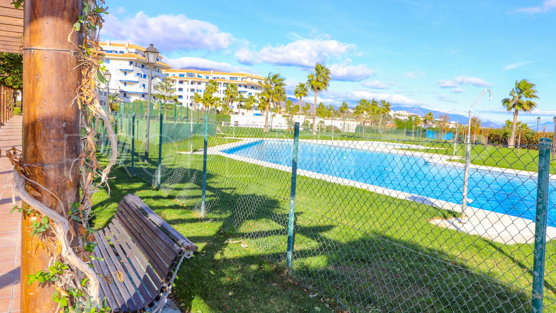 For sale Sabinillas apartment with 2 bedrooms