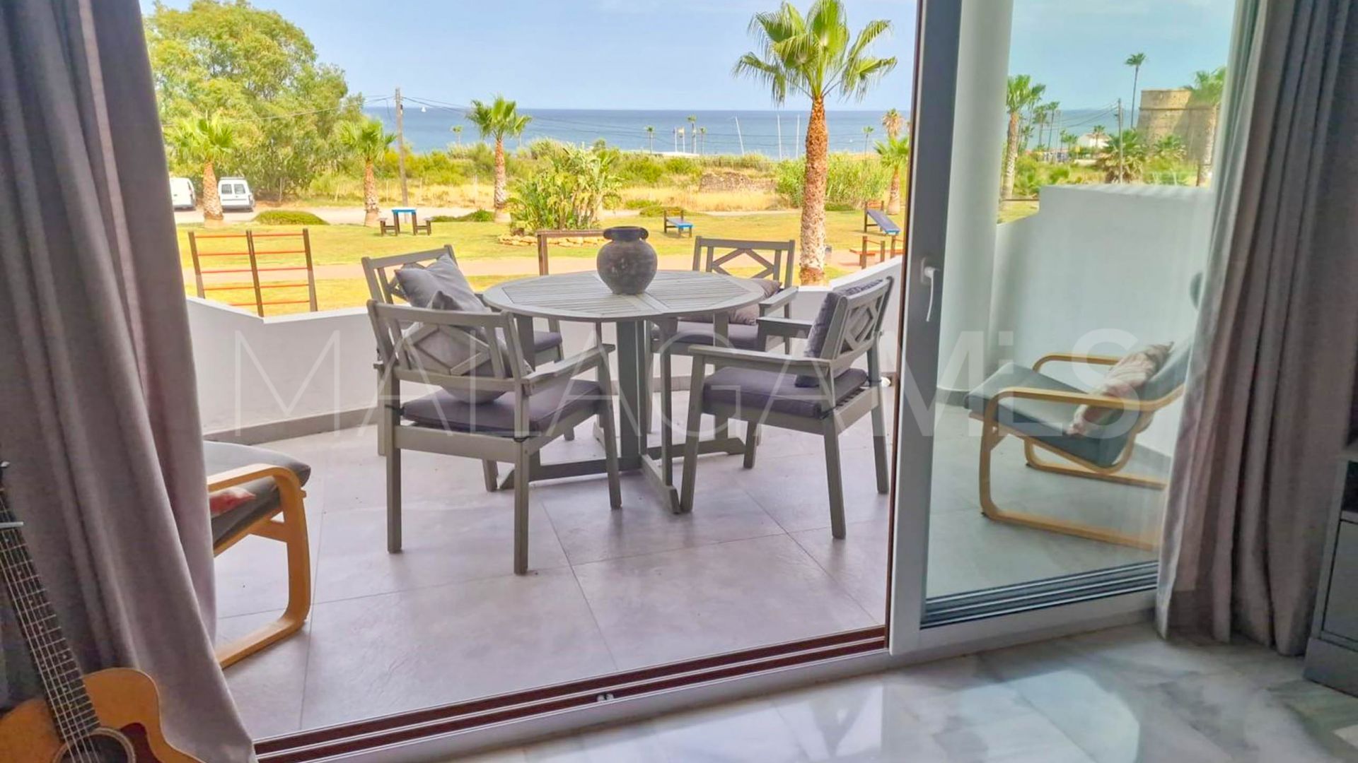 Buy villa in Puerto La Duquesa de 3 bedrooms