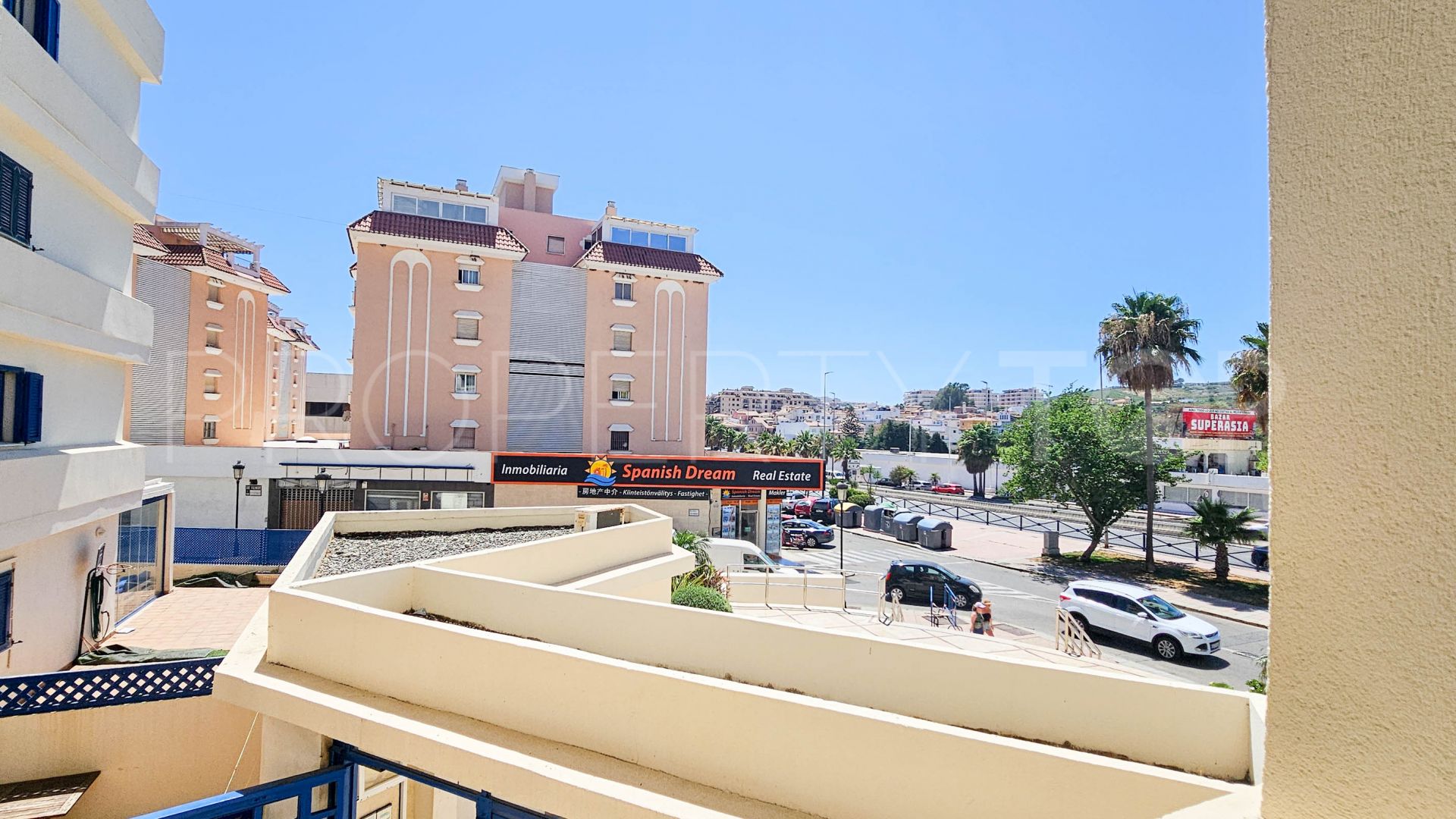 Apartamento de 3 dormitorios en venta en Sabinillas