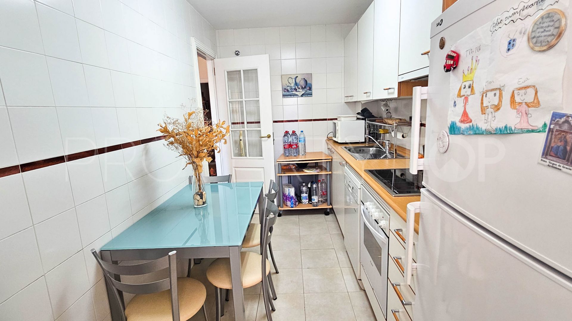 Apartamento de 3 dormitorios en venta en Sabinillas