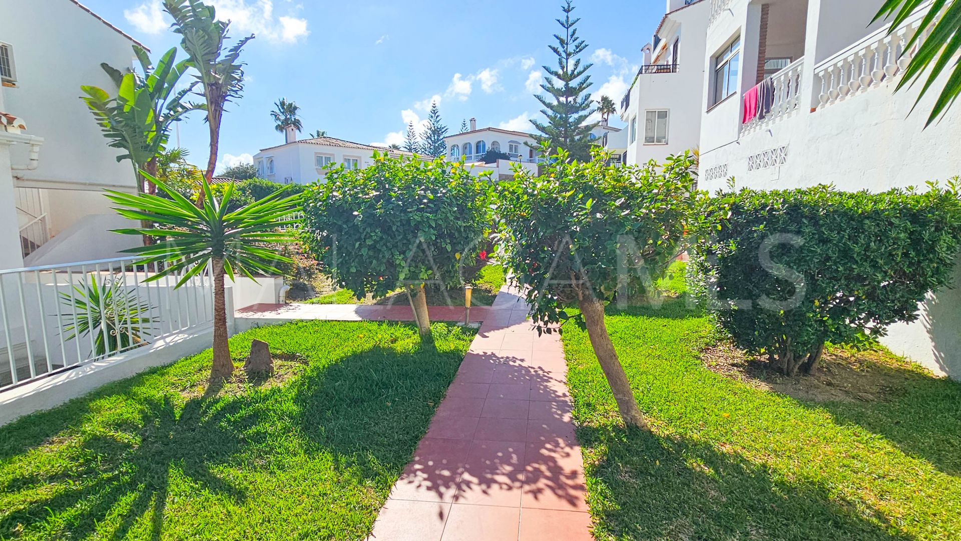 Apartamento planta baja for sale in La Duquesa de 2 bedrooms