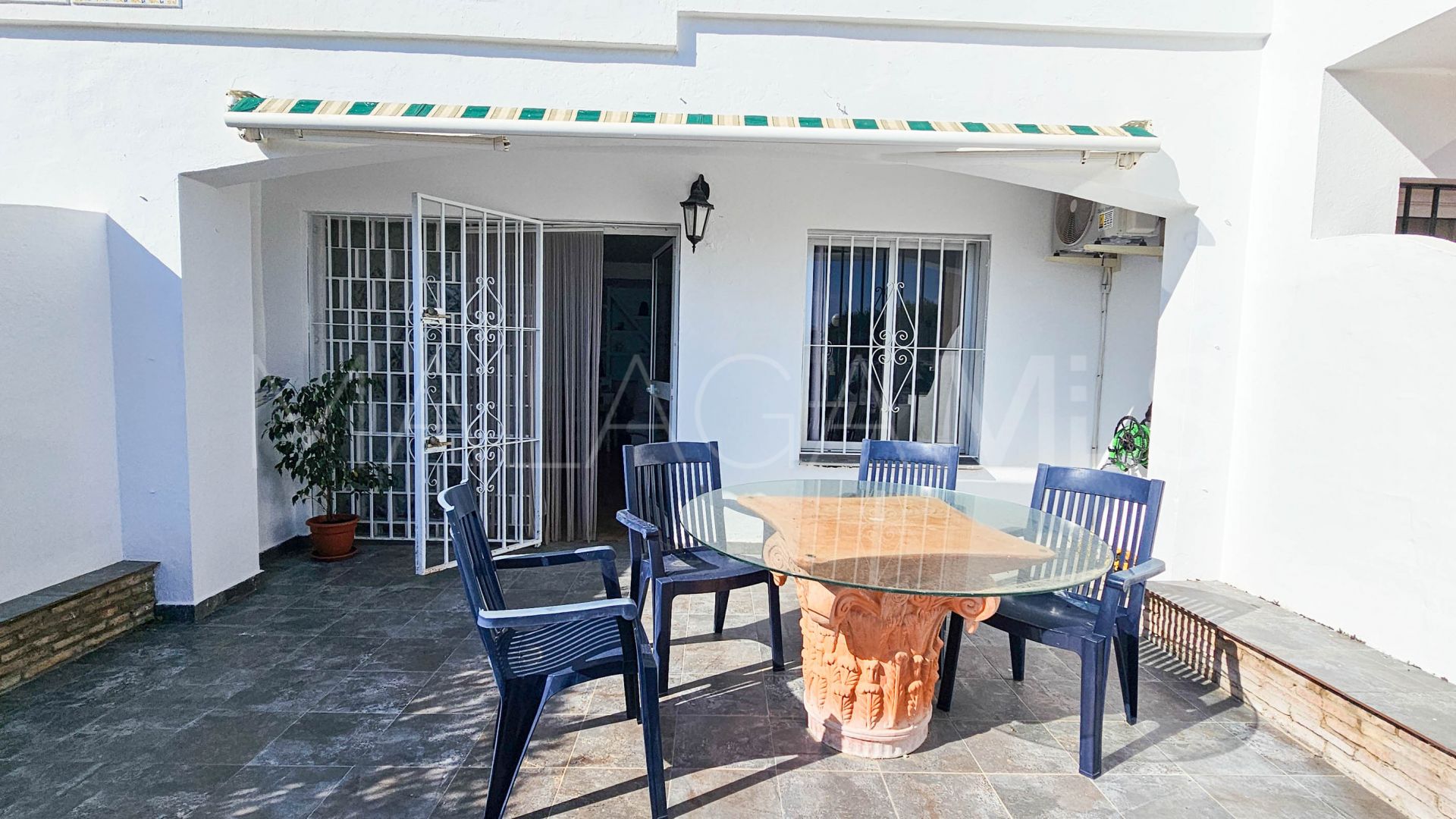 Apartamento planta baja for sale in La Duquesa de 2 bedrooms