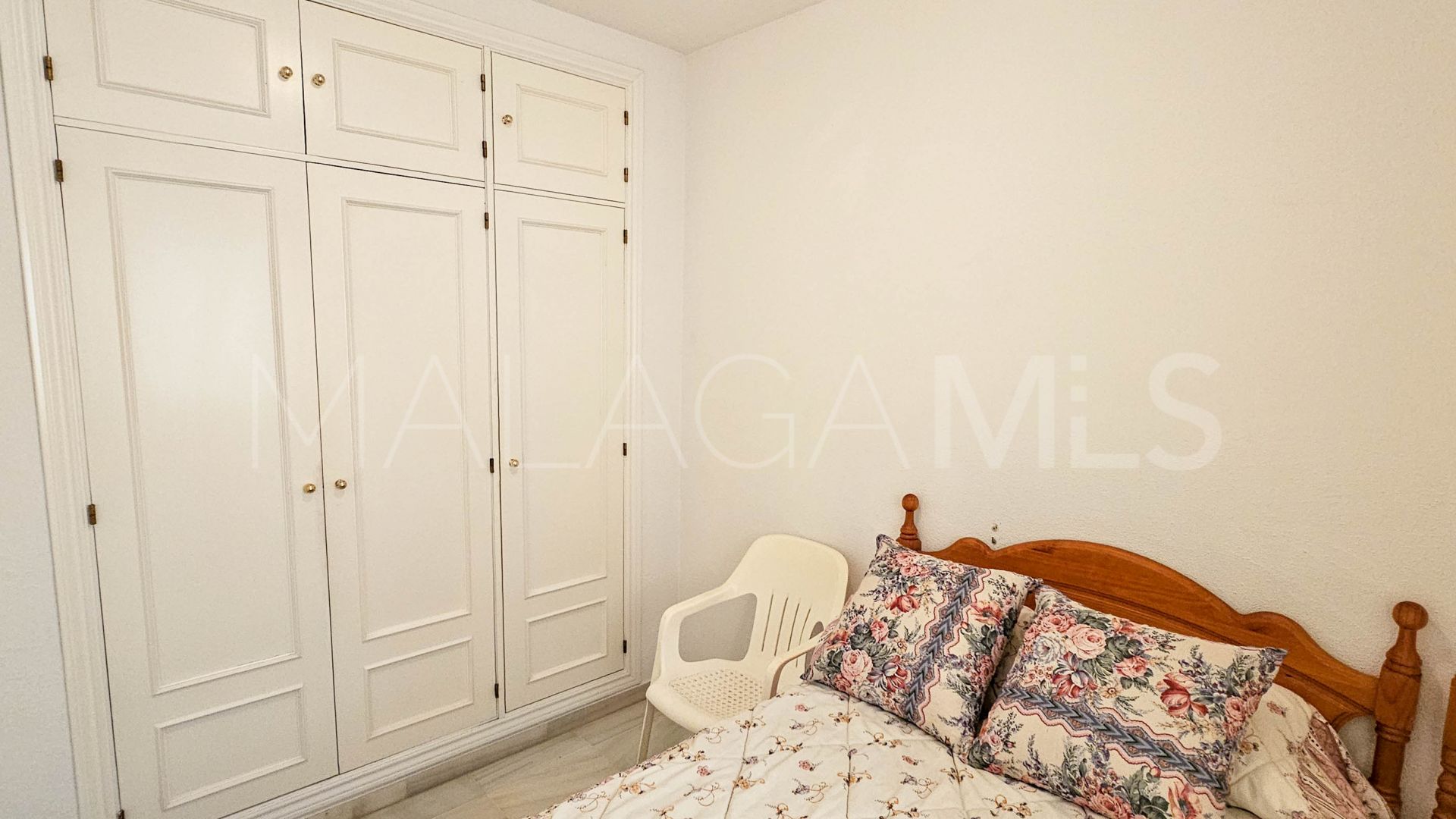 For sale apartment with 3 bedrooms in Sabinillas