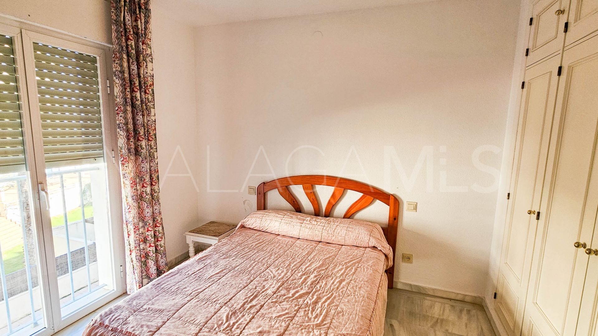 For sale apartment with 3 bedrooms in Sabinillas