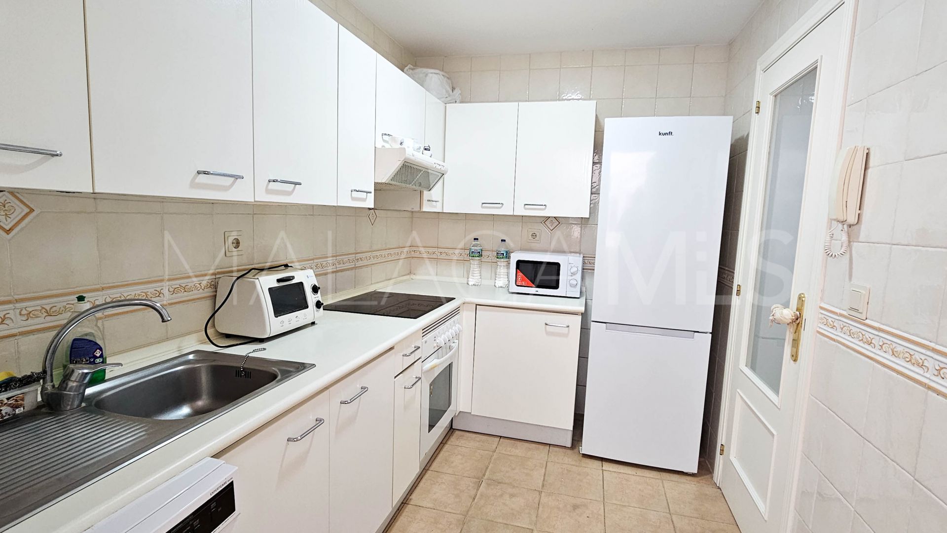 For sale apartment with 3 bedrooms in Sabinillas