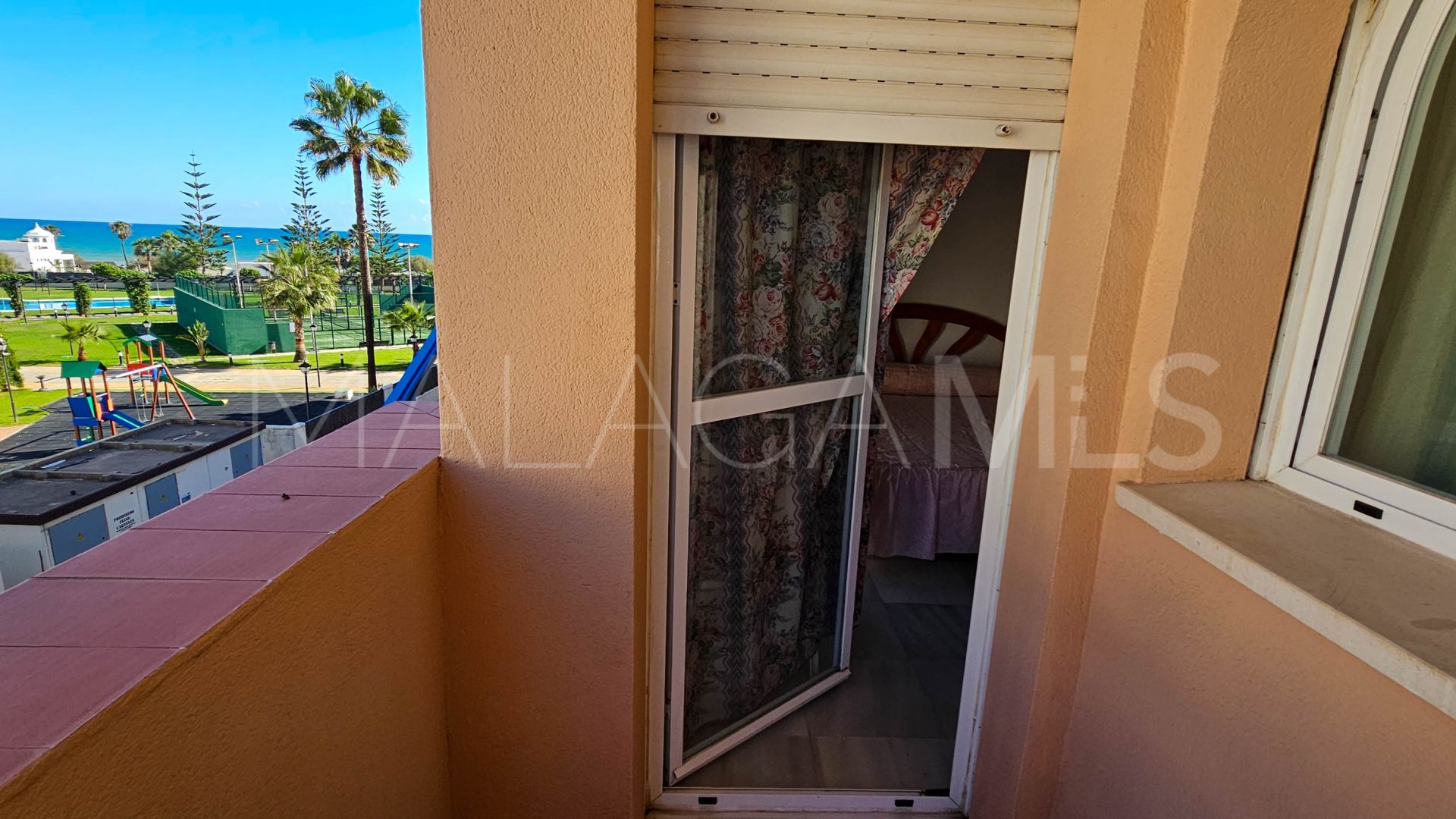 For sale apartment with 3 bedrooms in Sabinillas