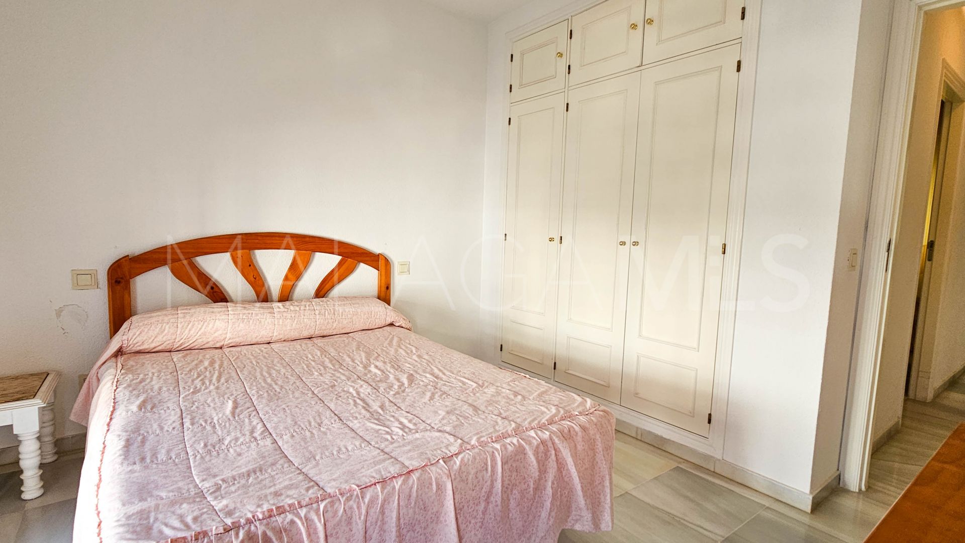 For sale apartment with 3 bedrooms in Sabinillas