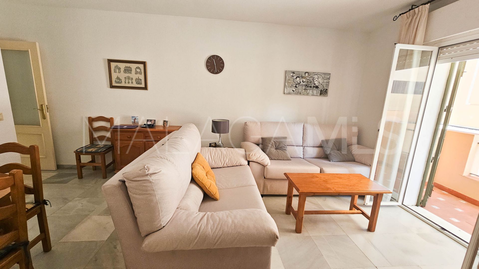 For sale apartment in Sabinillas