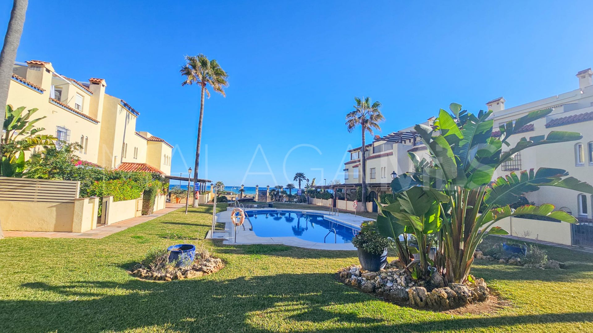 Casares Playa, pareado for sale with 4 bedrooms