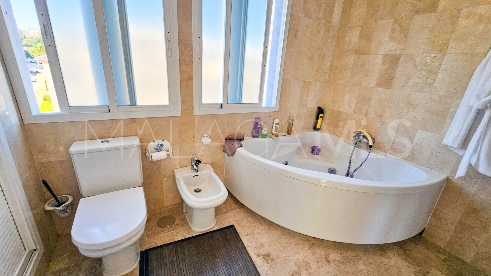 Casares Playa, pareado for sale with 4 bedrooms