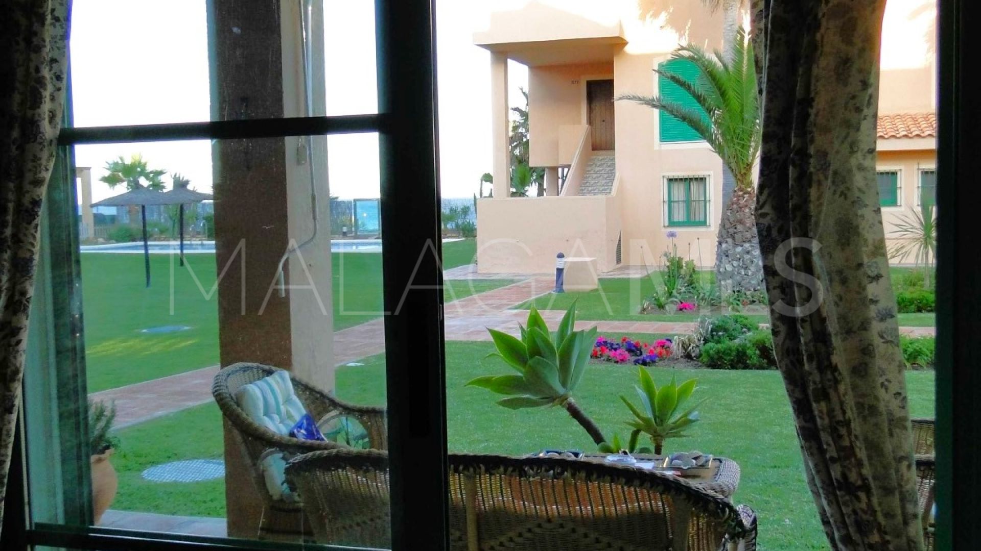 Adosado for sale with 3 bedrooms in Casares Playa