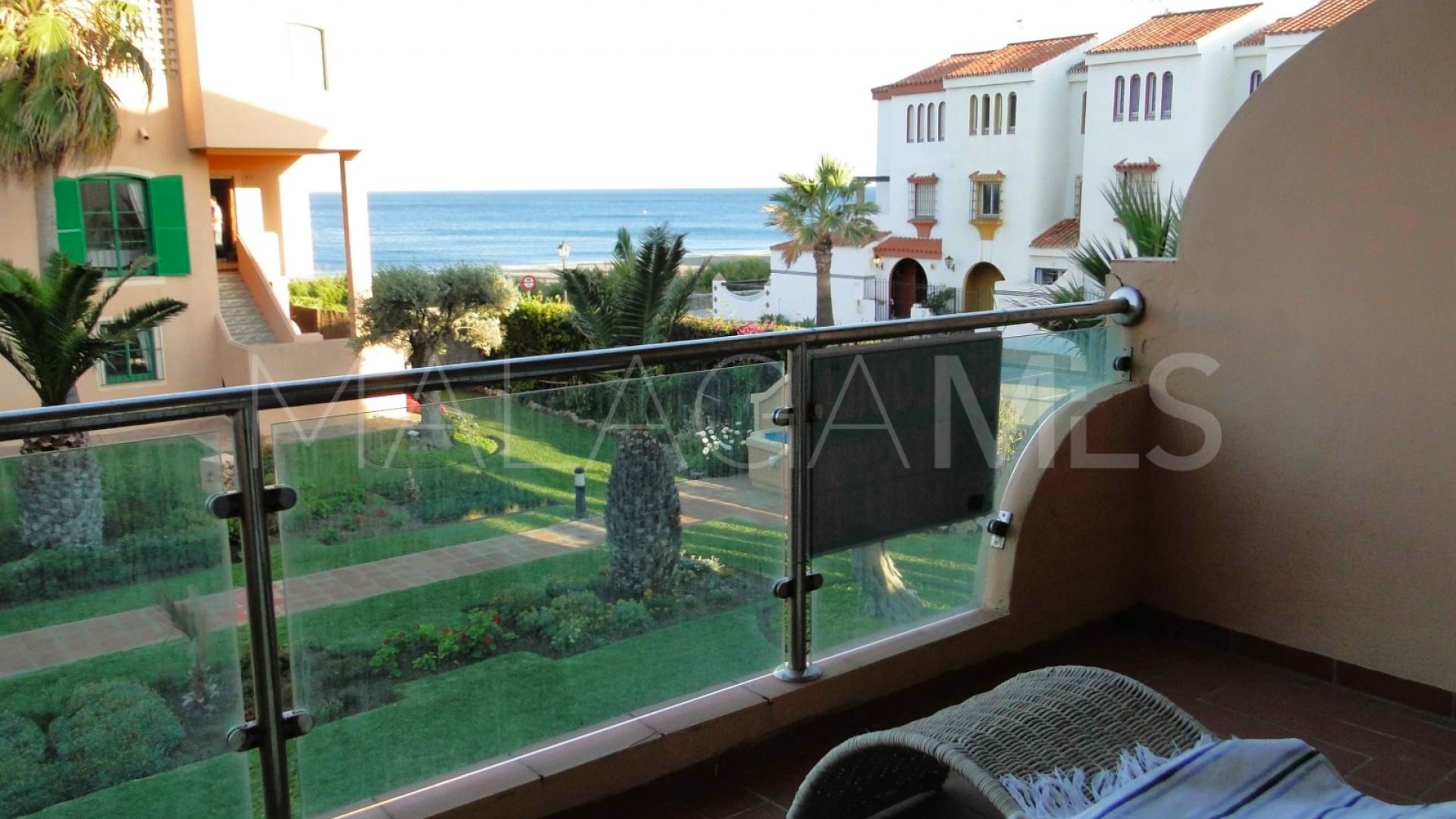Adosado for sale with 3 bedrooms in Casares Playa