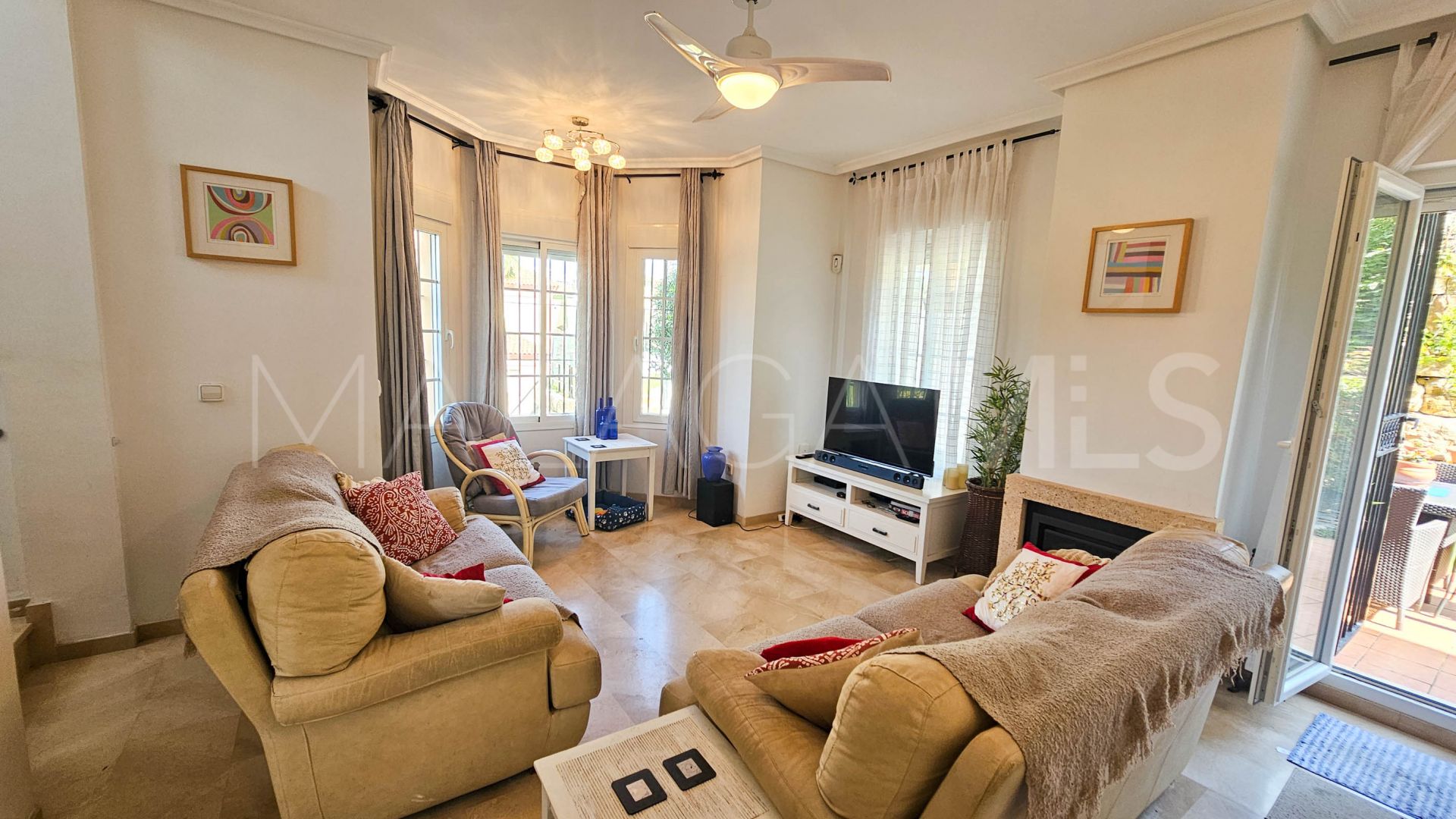 Doppelhaushälfte for sale in Casares Playa