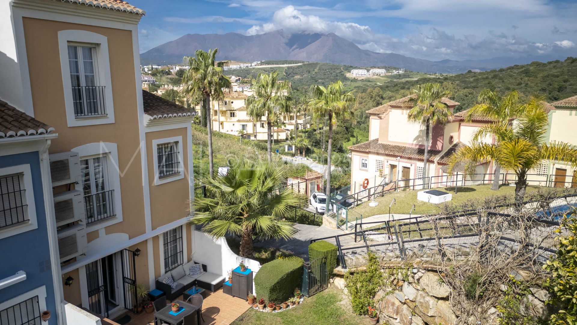 Doppelhaushälfte for sale in Casares Playa