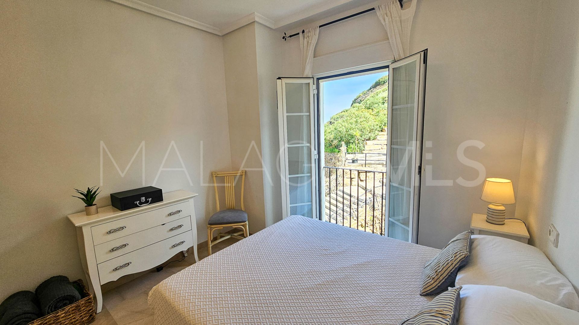 Doppelhaushälfte for sale in Casares Playa